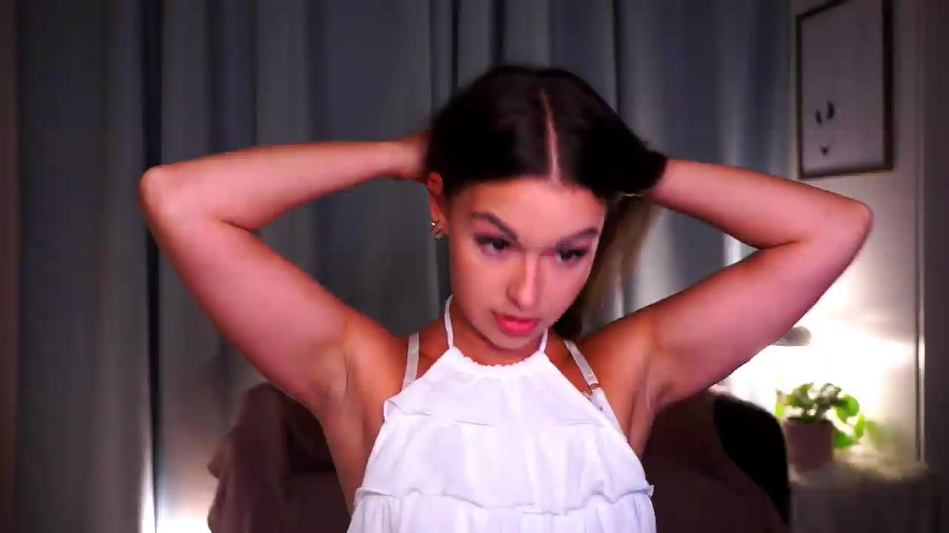 Gallery image thumbnail from FAWNette's myfreecams stream on, 08/10/2026, 20:35 image 13 of 20