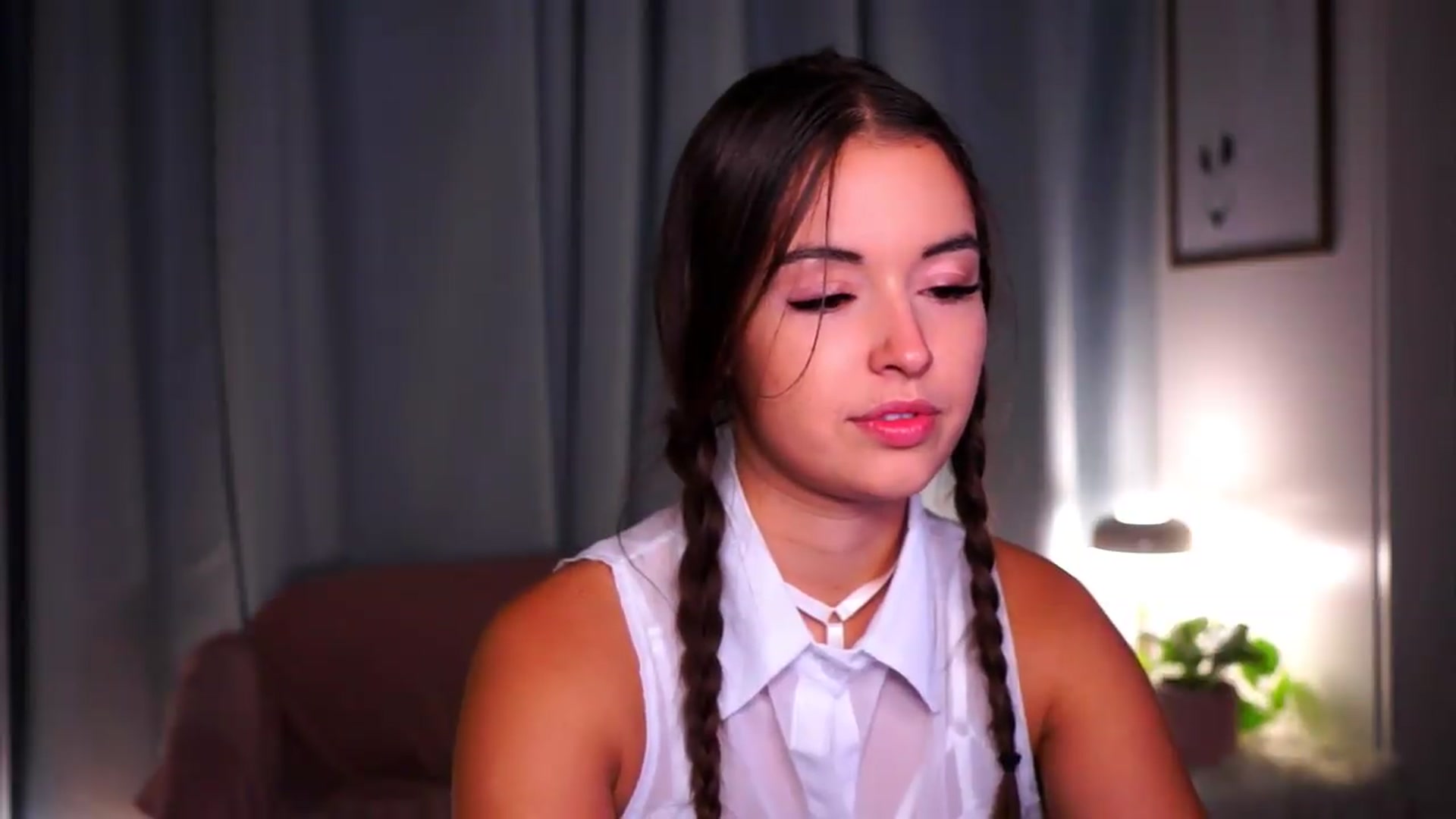 Gallery image thumbnail from FAWNette's myfreecams stream on, 08/16/2026, 16:27 image 18 of 20