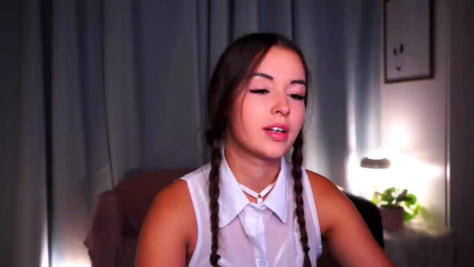 Gallery image thumbnail from FAWNette's myfreecams stream on, 08/16/2026, 17:38 image 18 of 20