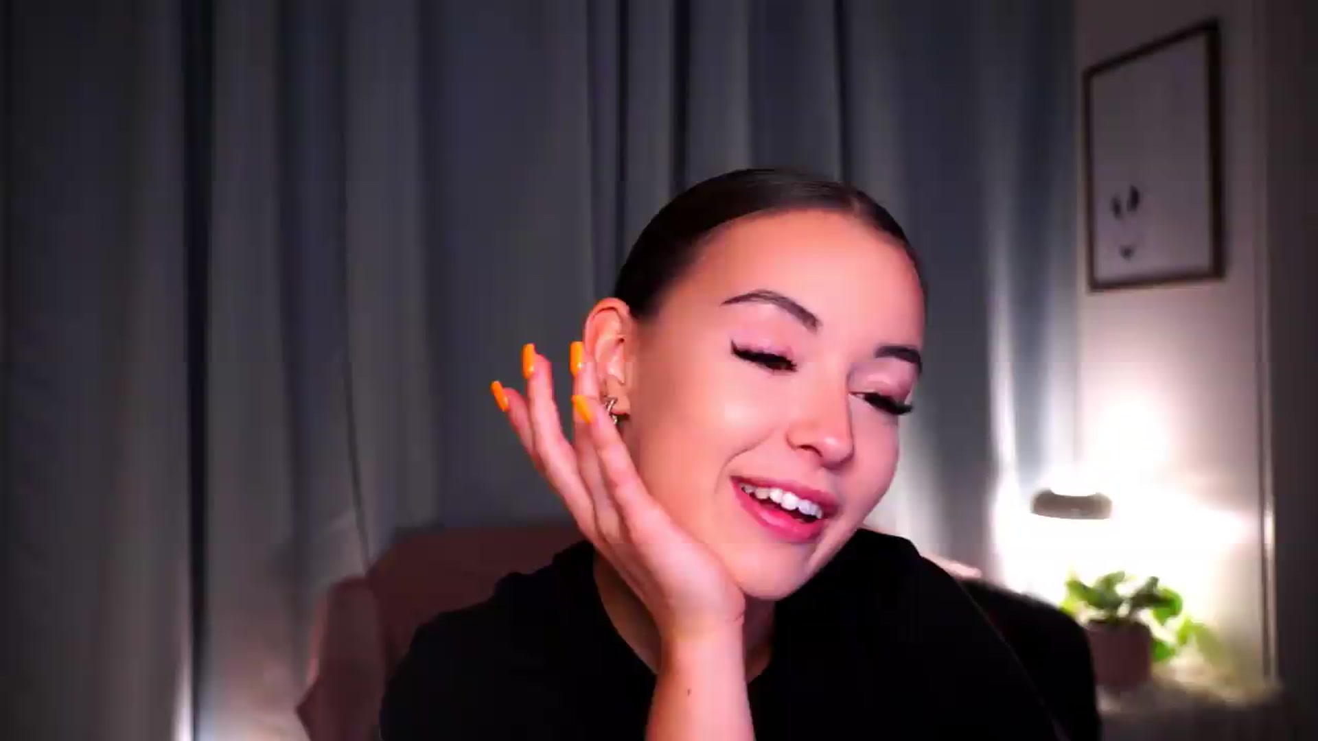 Gallery image thumbnail from FAWNette's myfreecams stream on, 08/17/2026, 18:10 image 3 of 20