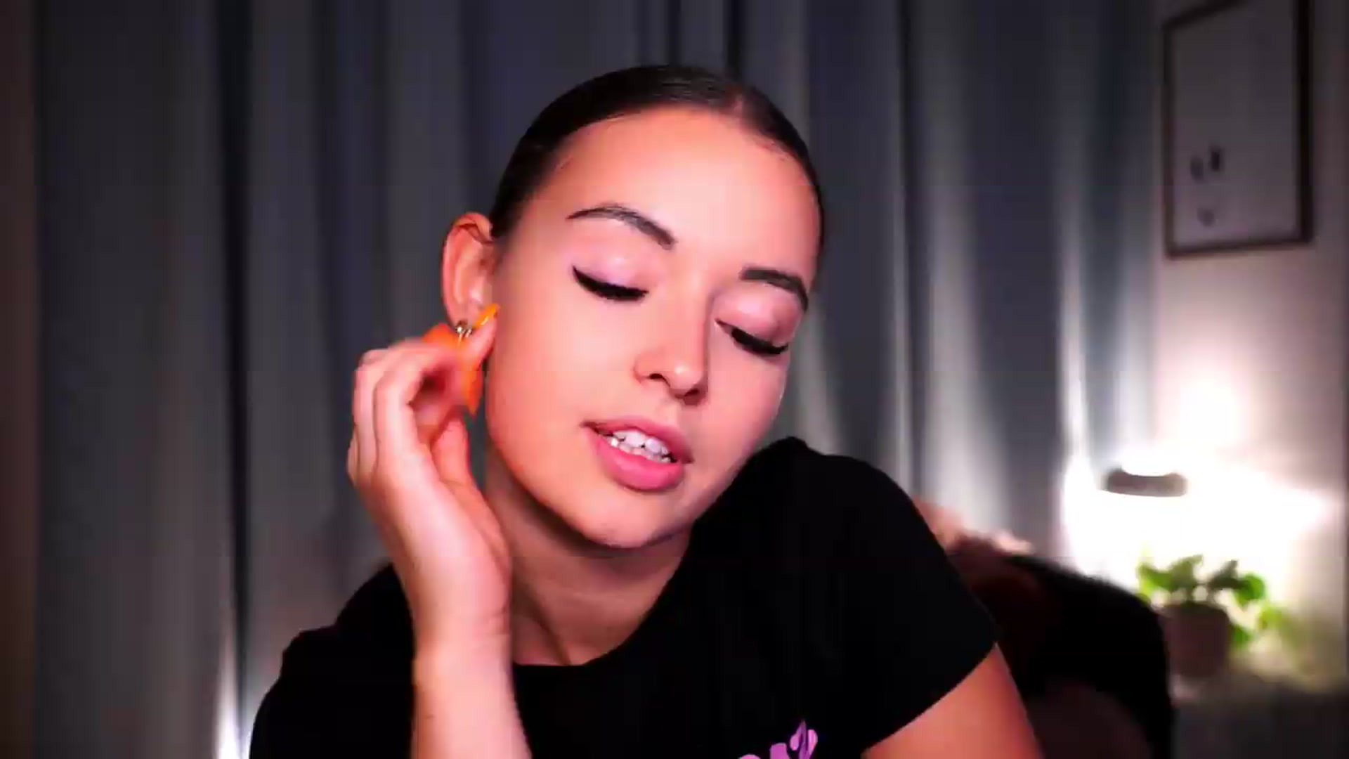 Gallery image thumbnail from FAWNette's myfreecams stream on, 08/17/2026, 20:28 image 7 of 20