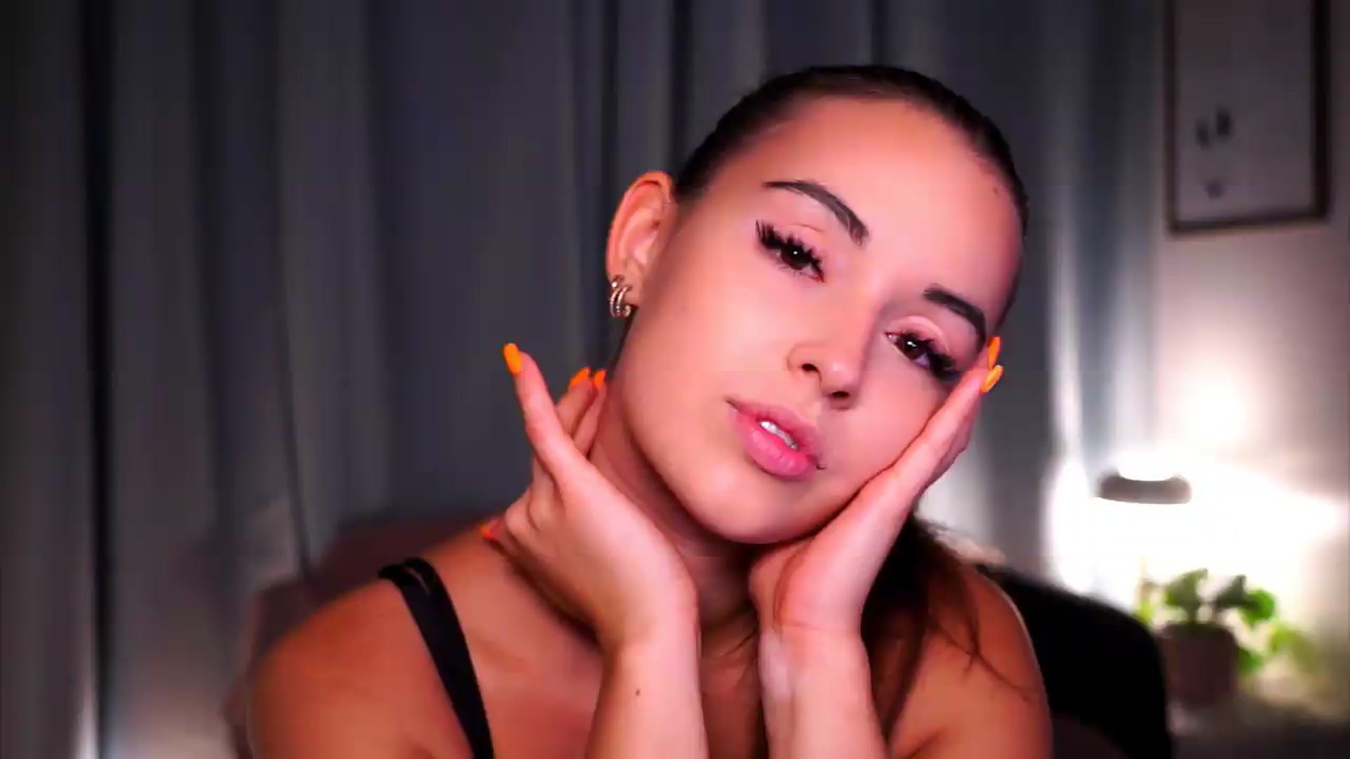 Gallery image thumbnail from FAWNette's myfreecams stream on, 08/18/2026, 18:12 image 7 of 20