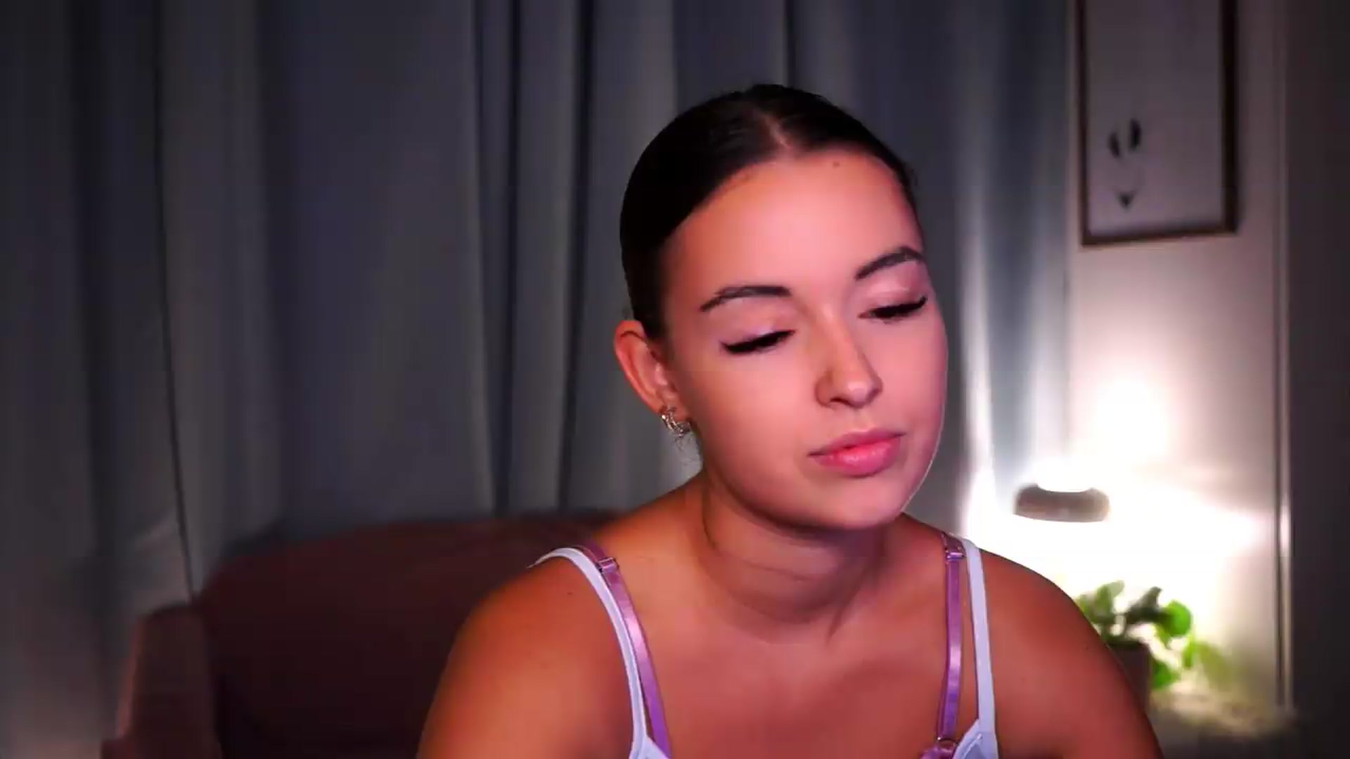 Gallery image thumbnail from FAWNette's myfreecams stream on, 08/19/2026, 15:38 image 20 of 20