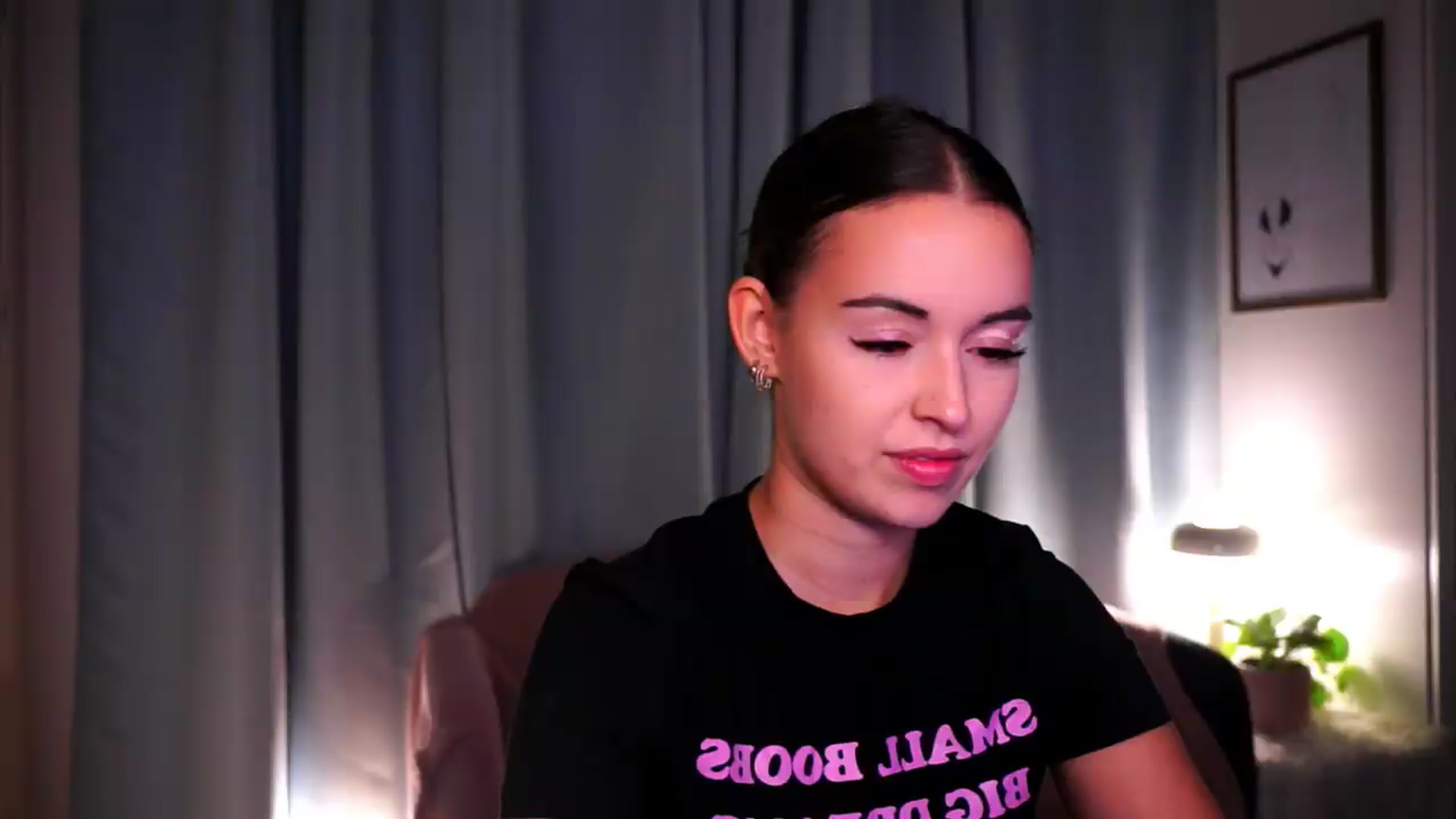 Gallery image thumbnail from FAWNette's myfreecams stream on, 08/24/2026, 19:37 image 6 of 20
