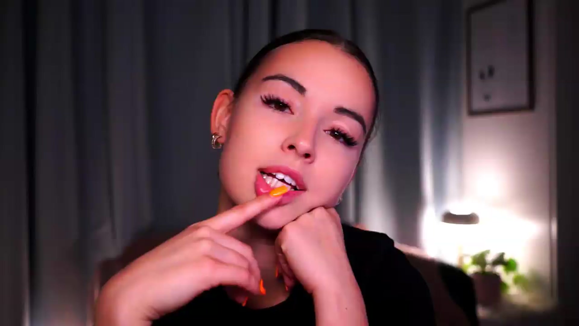 Gallery image thumbnail from FAWNette's myfreecams stream on, 08/24/2026, 19:37 image 10 of 20