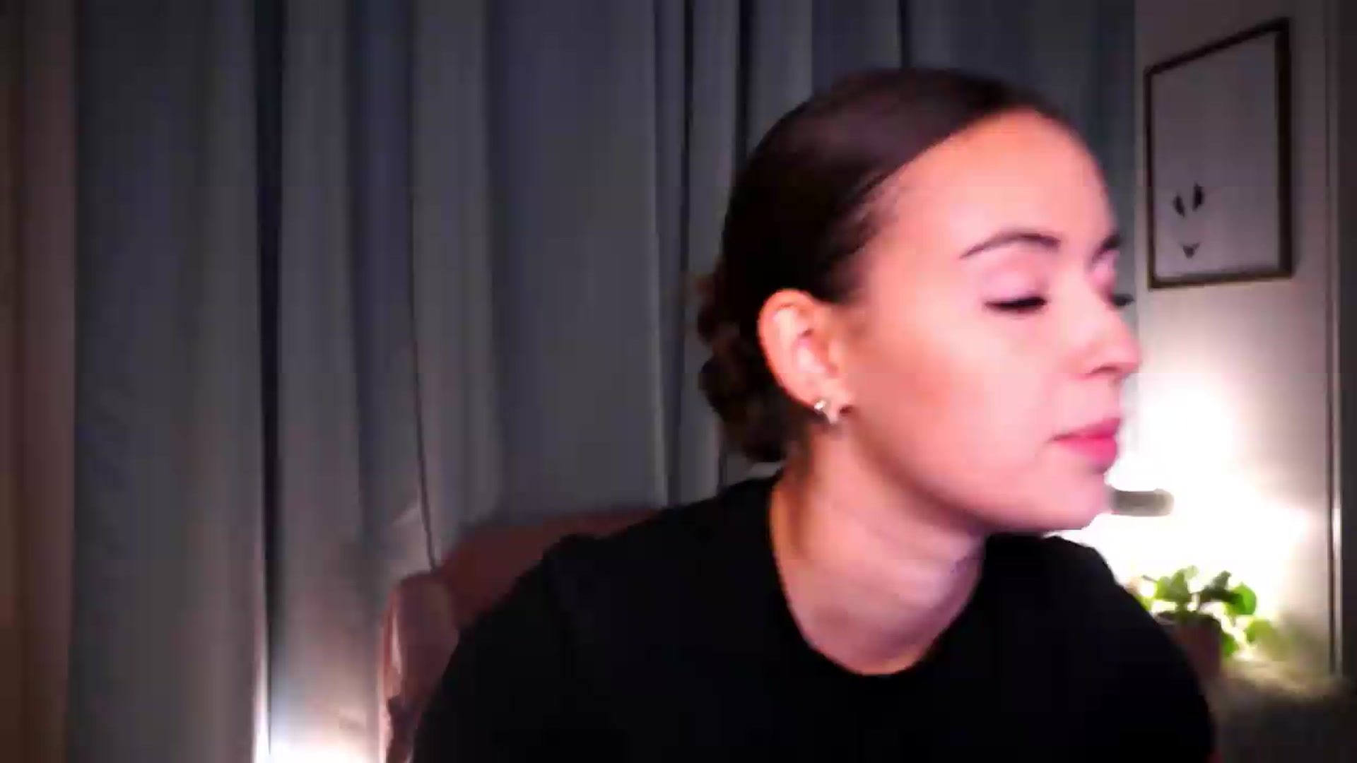 Gallery image thumbnail from FAWNette's myfreecams stream on, 08/24/2026, 19:37 image 3 of 20
