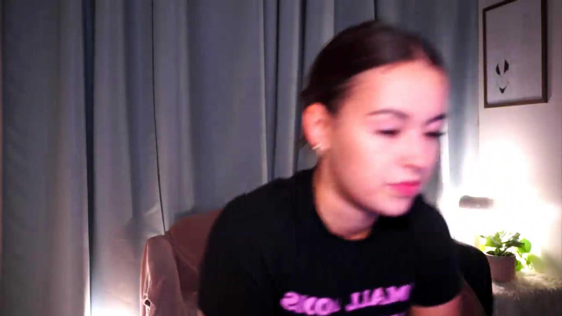 Gallery image thumbnail from FAWNette's myfreecams stream on, 08/24/2026, 21:04 image 7 of 20