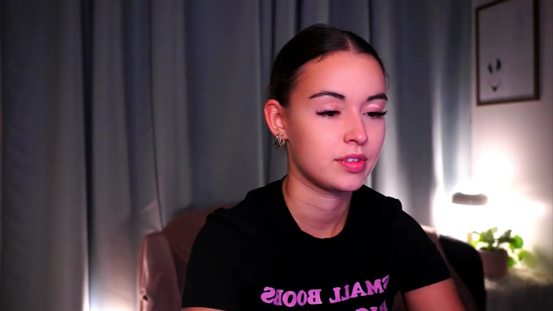 Gallery image thumbnail from FAWNette's myfreecams stream on, 08/24/2026, 21:04 image 9 of 20