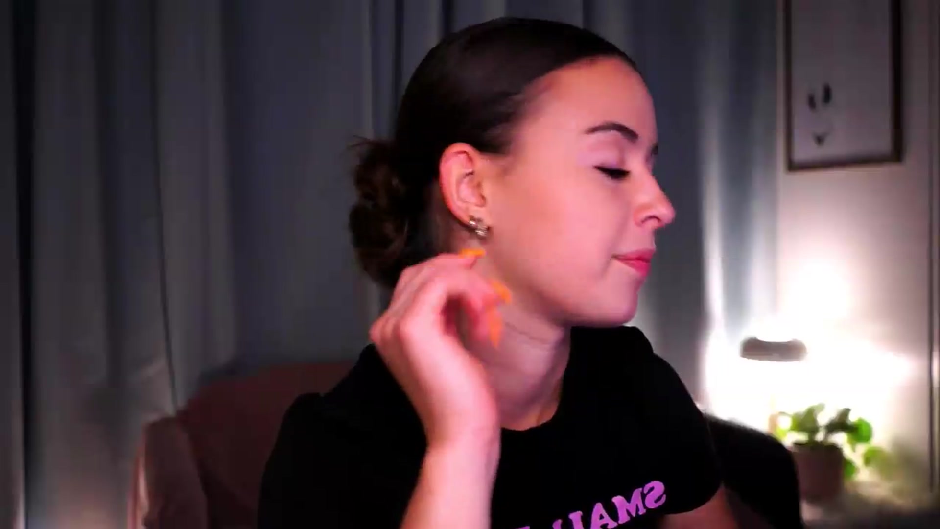 Gallery image thumbnail from FAWNette's myfreecams stream on, 08/24/2026, 21:29 image 20 of 20