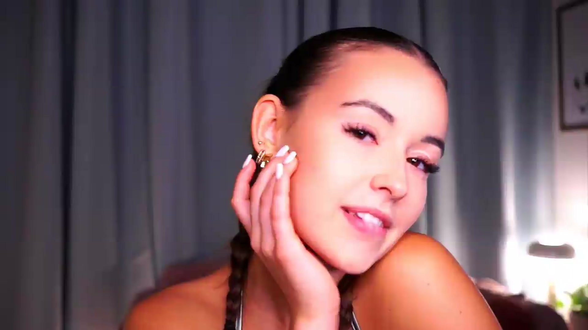 Gallery image thumbnail from FAWNette's myfreecams stream on, 08/30/2026, 13:27 image 19 of 20