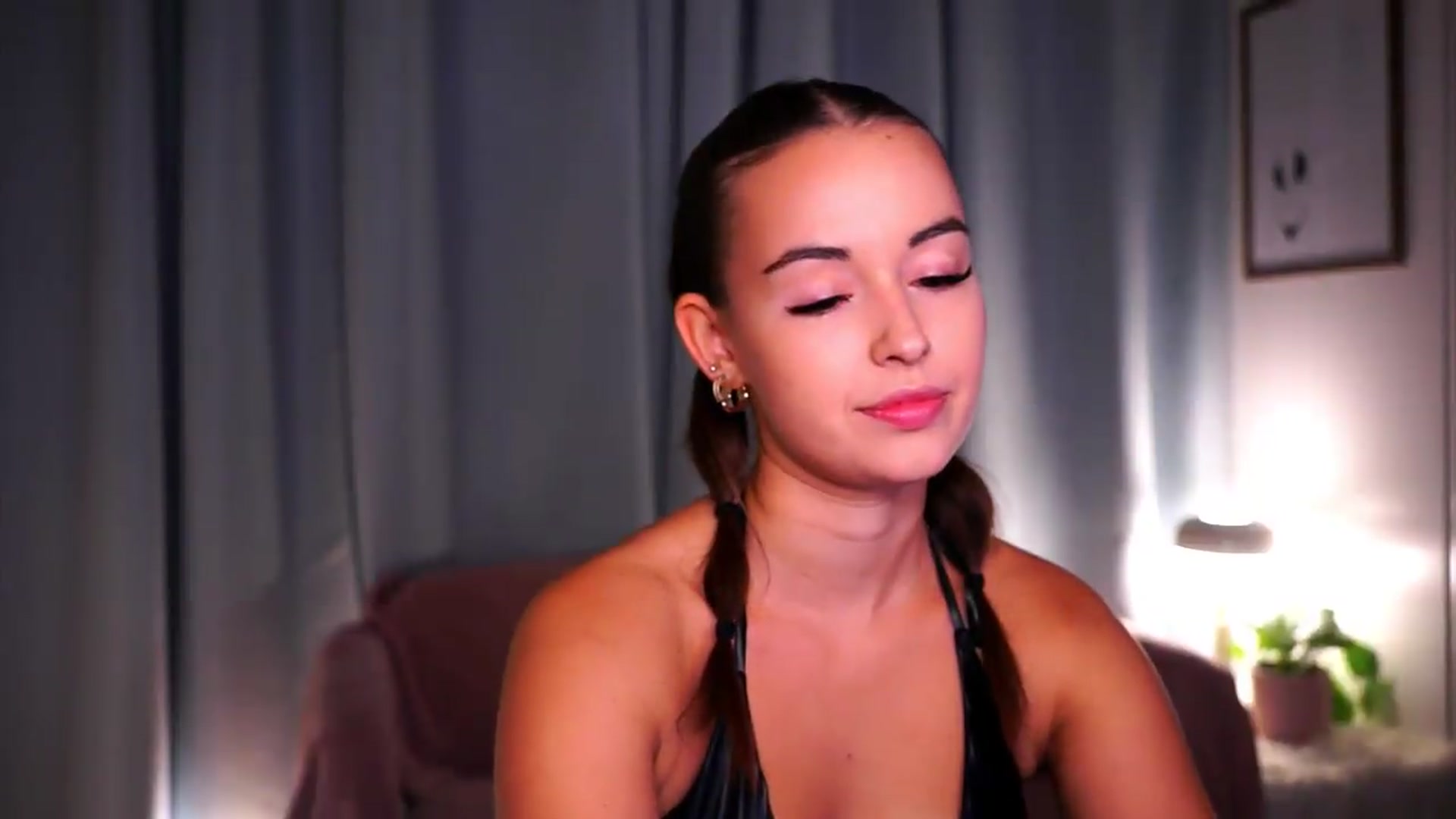 Gallery image thumbnail from FAWNette's myfreecams stream on, 09/03/2026, 16:36 image 16 of 20