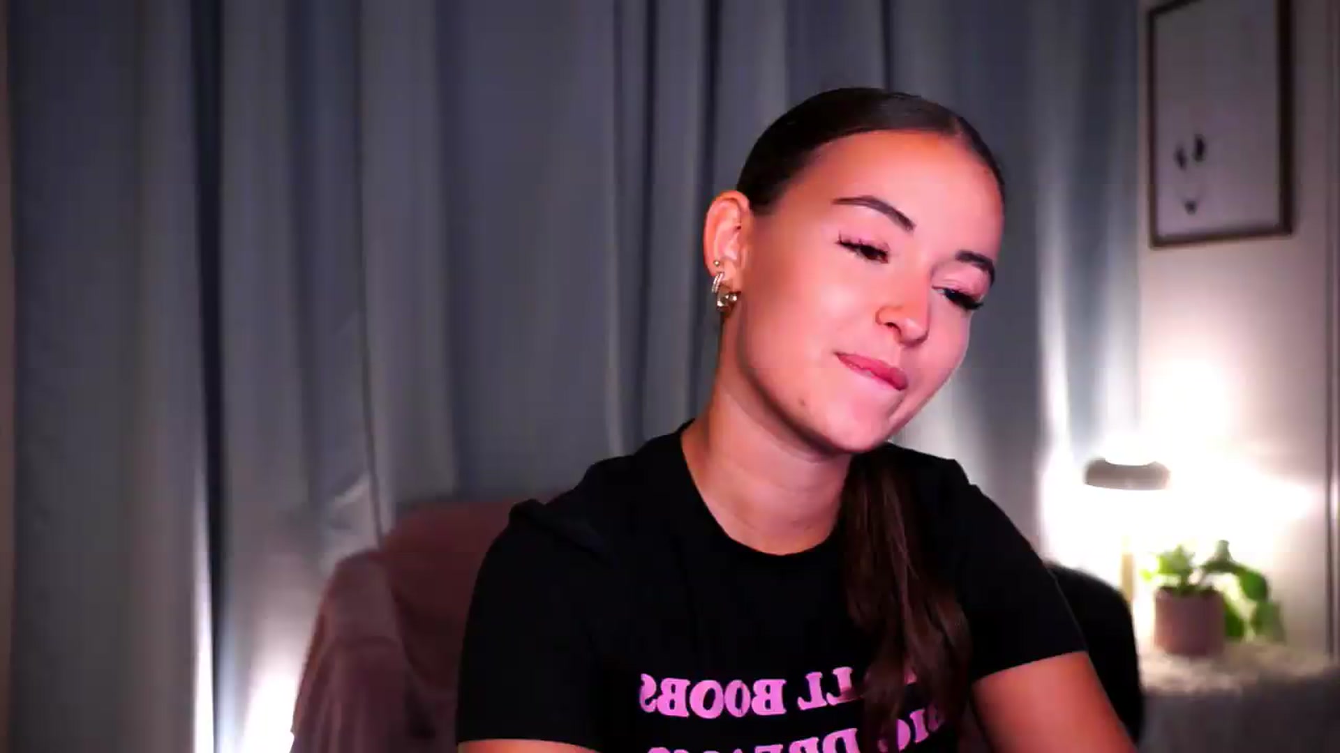 Gallery image thumbnail from FAWNette's myfreecams stream on, 09/12/2026, 12:21 image 11 of 20