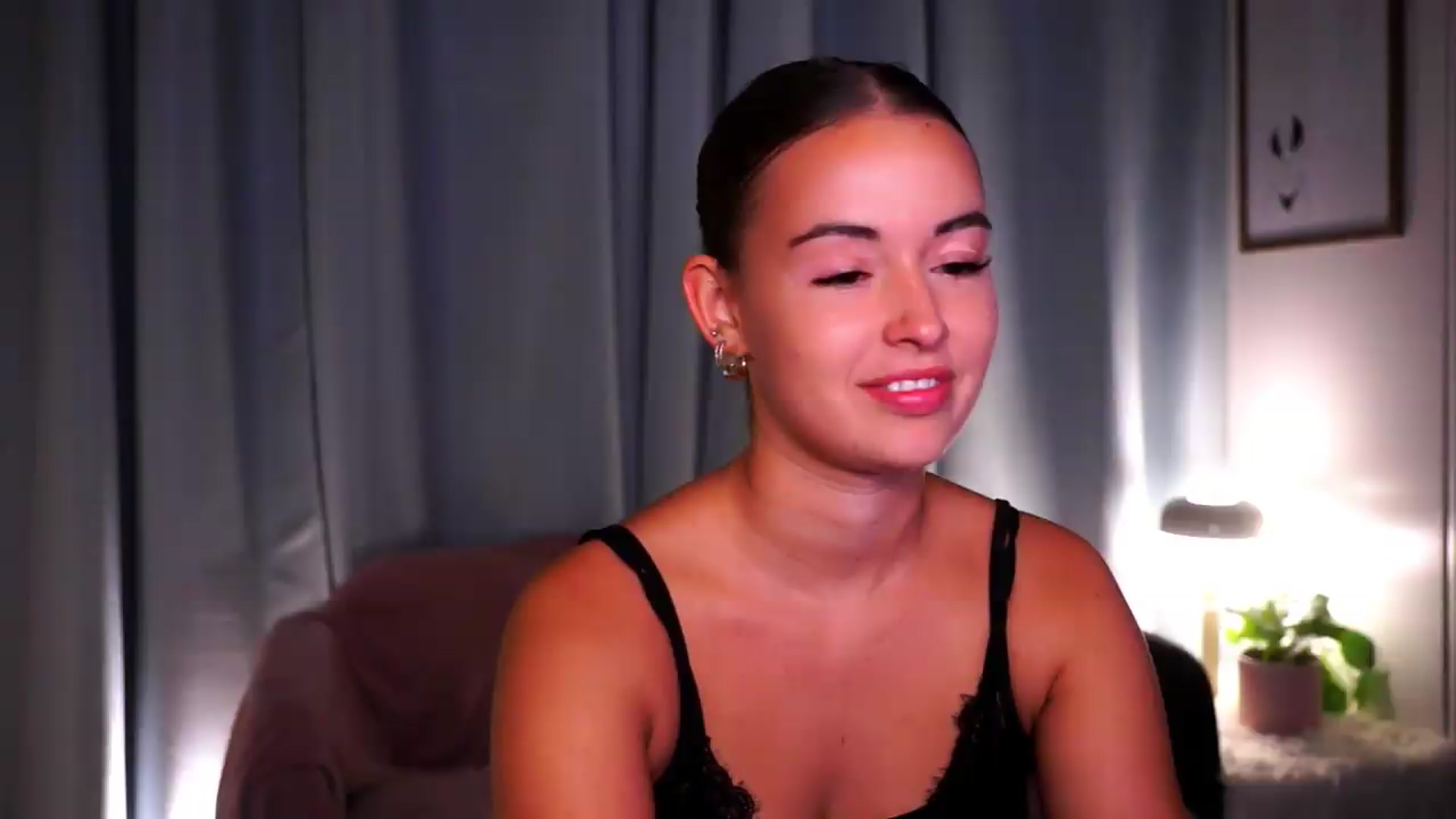 Gallery image thumbnail from FAWNette's myfreecams stream on, 09/13/2026, 16:16 image 16 of 20