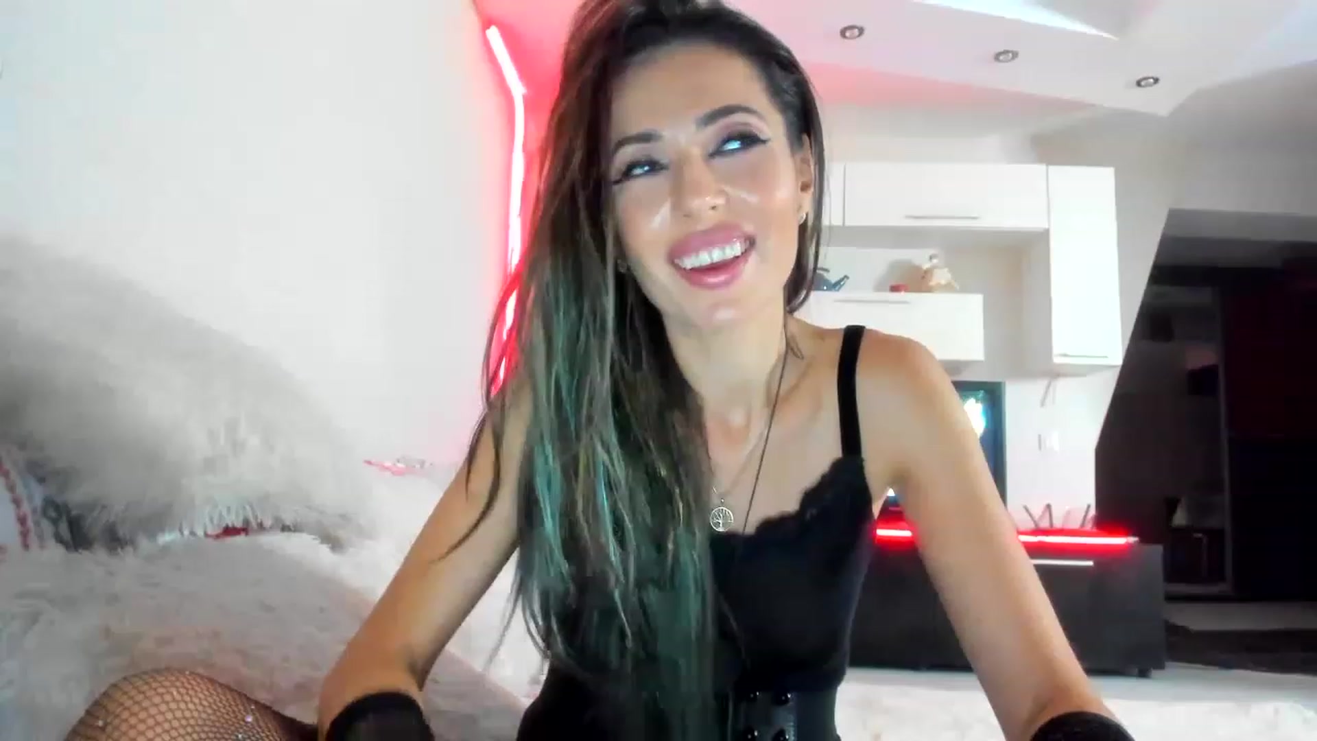 Gallery image thumbnail from FEEDmeSperm's myfreecams stream on, 12/08/2022, 24:52 image 2 of 20