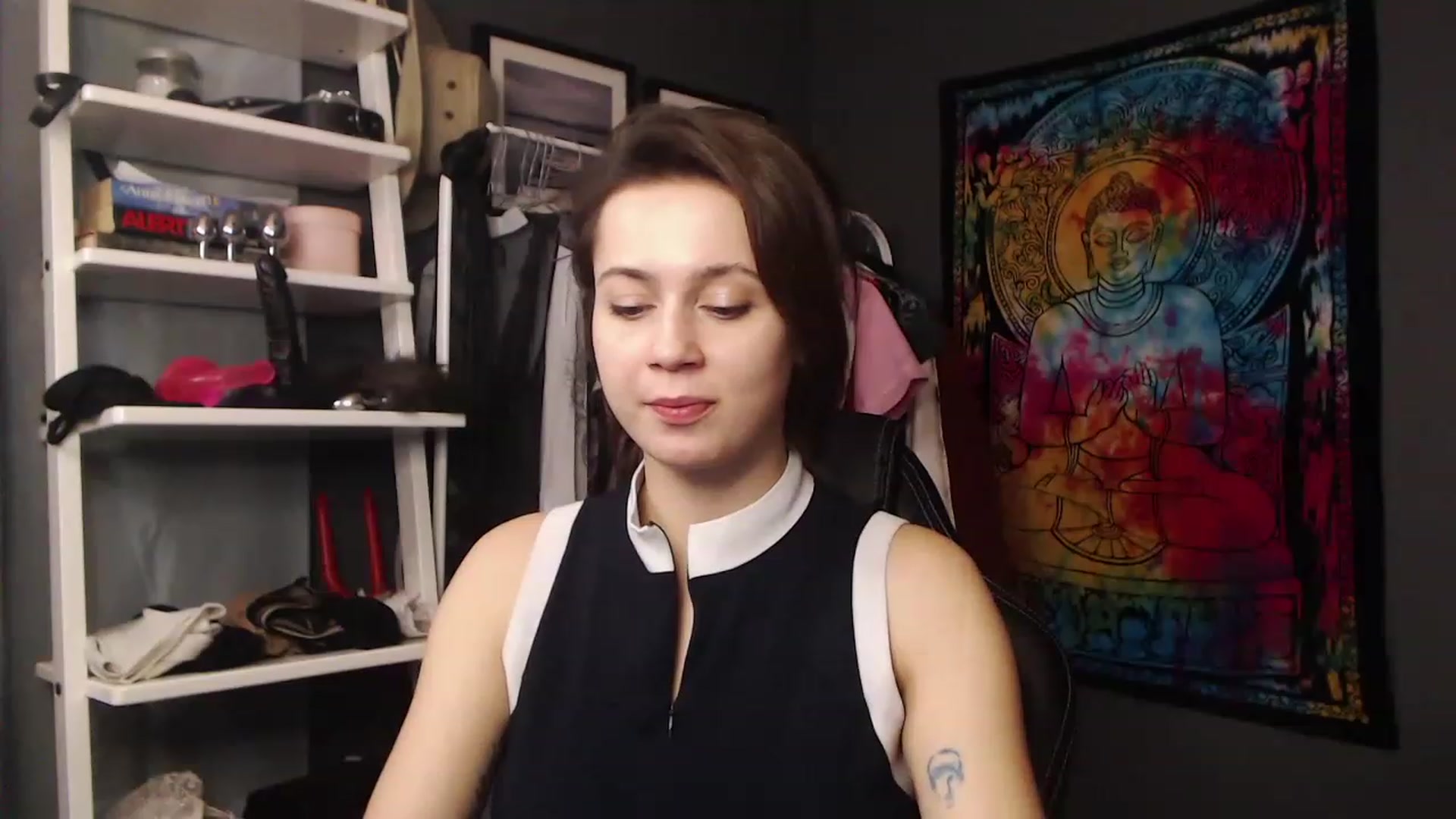 Gallery image thumbnail from FEMMEsally's myfreecams stream on, 11/16/2022, 16:31 image 19 of 20