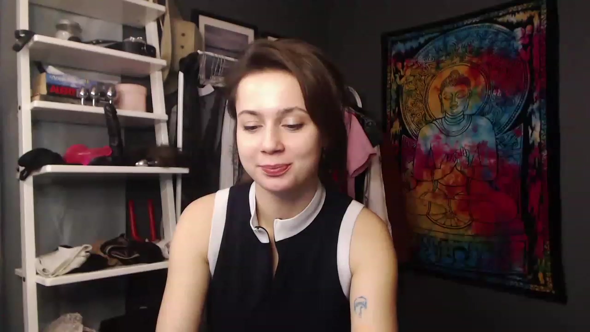 Gallery image thumbnail from FEMMEsally's myfreecams stream on, 11/16/2022, 16:31 image 16 of 20