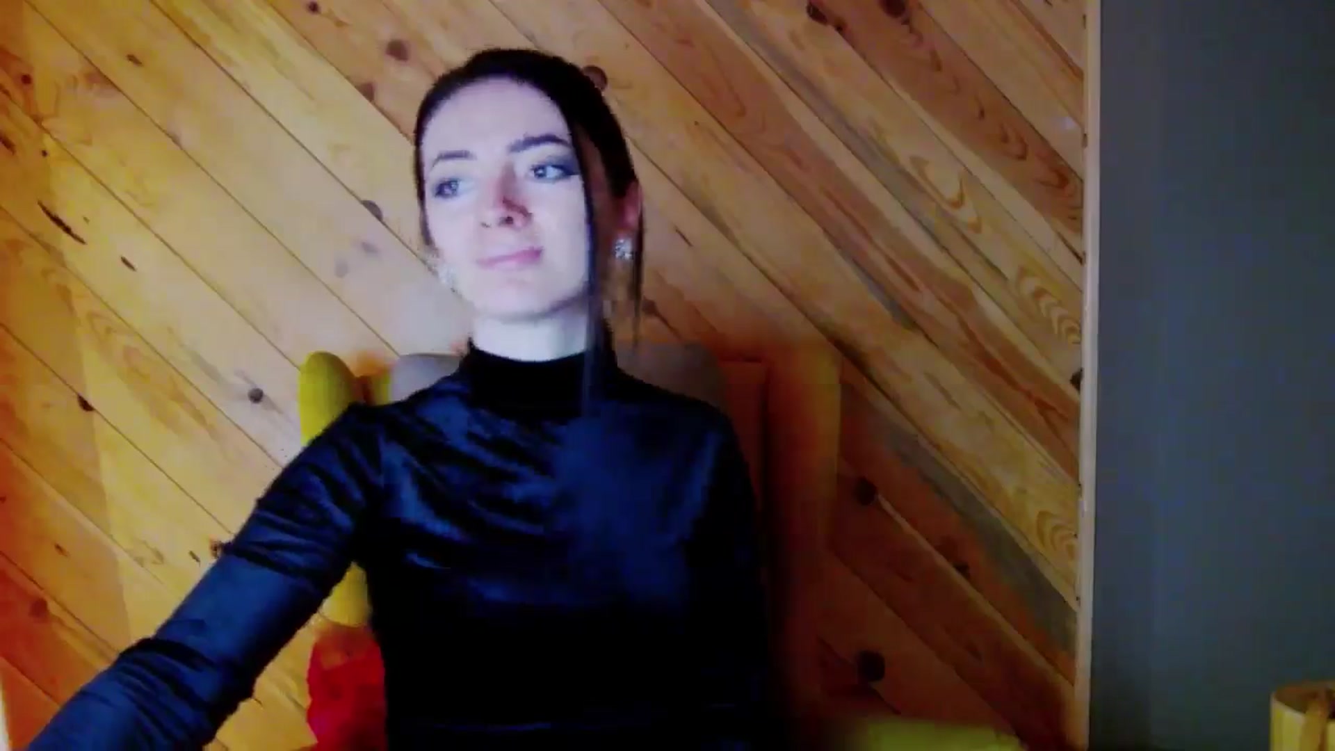 Gallery image thumbnail from FOXIE_D's myfreecams stream on, 12/17/2025, 16:43 image 5 of 20