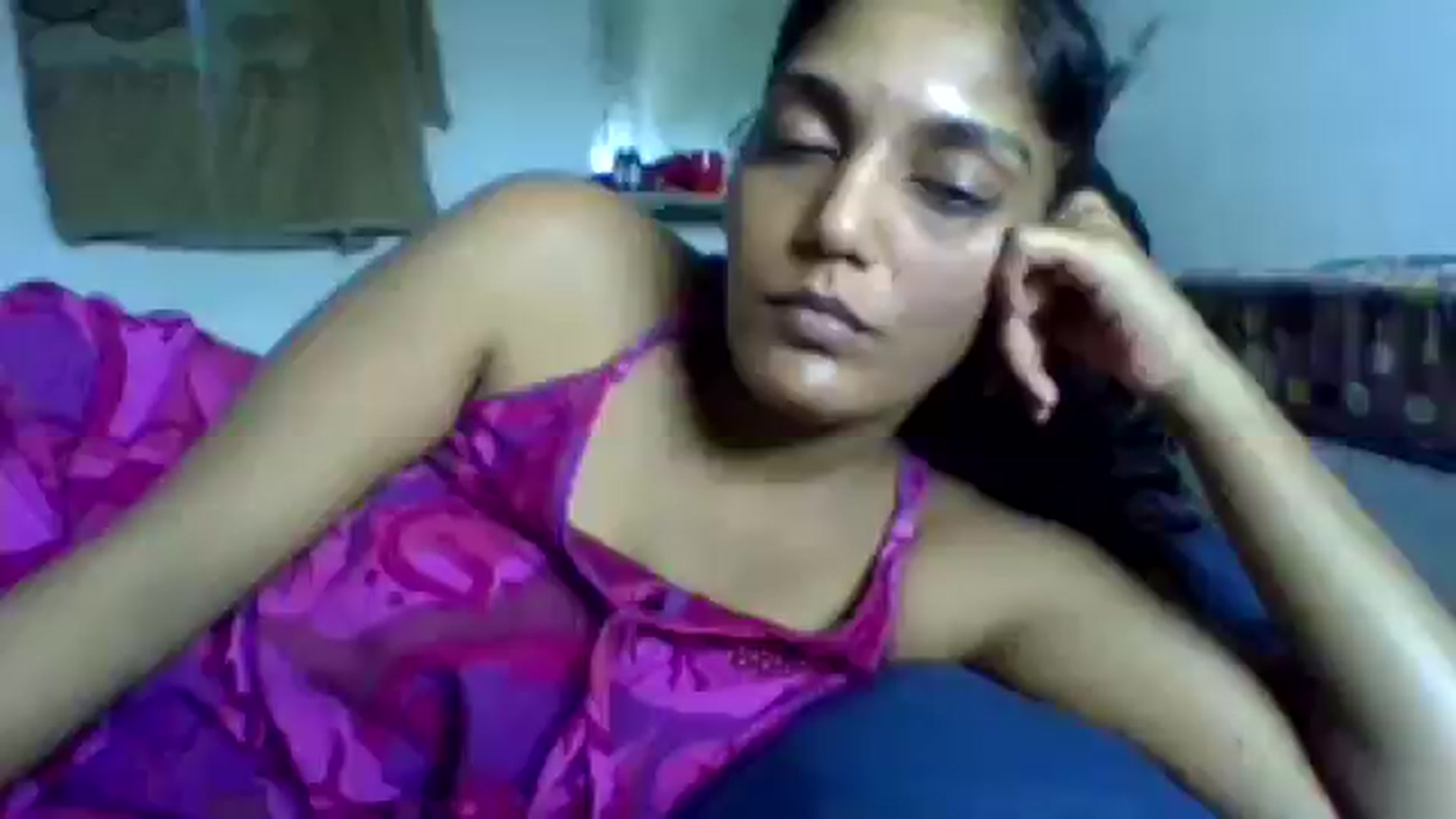 Gallery image thumbnail from FOXYINDIANX's myfreecams stream on, 01/02/2025, 10:36 image 5 of 20