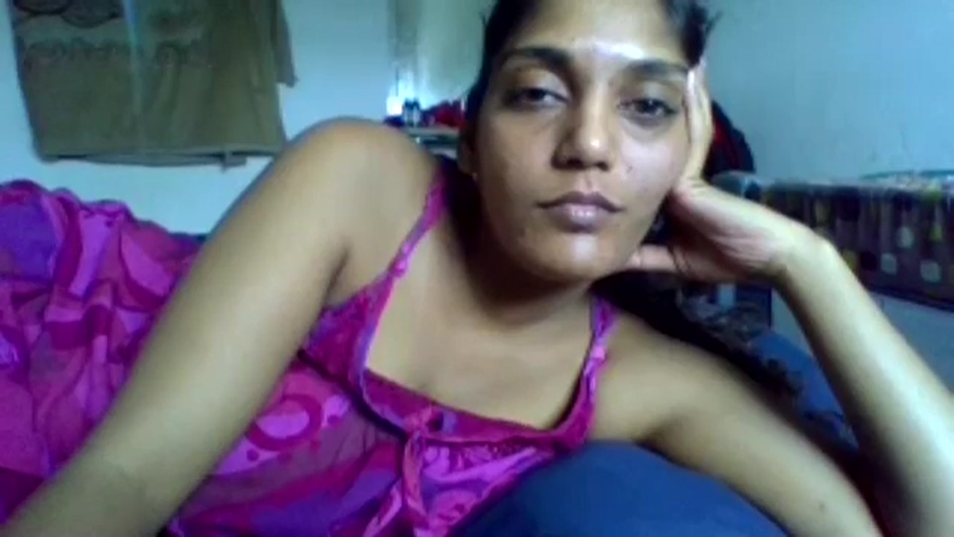 Gallery image thumbnail from FOXYINDIANX's myfreecams stream on, 01/02/2025, 10:36 image 10 of 20