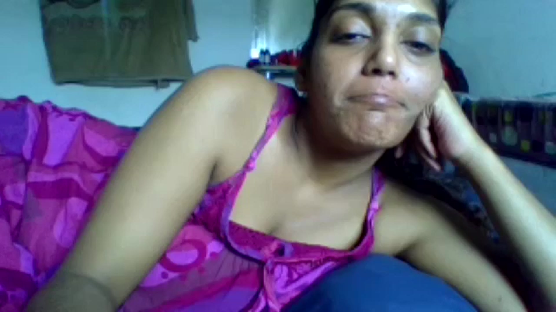 Gallery image thumbnail from FOXYINDIANX's myfreecams stream on, 01/02/2025, 10:36 image 17 of 20