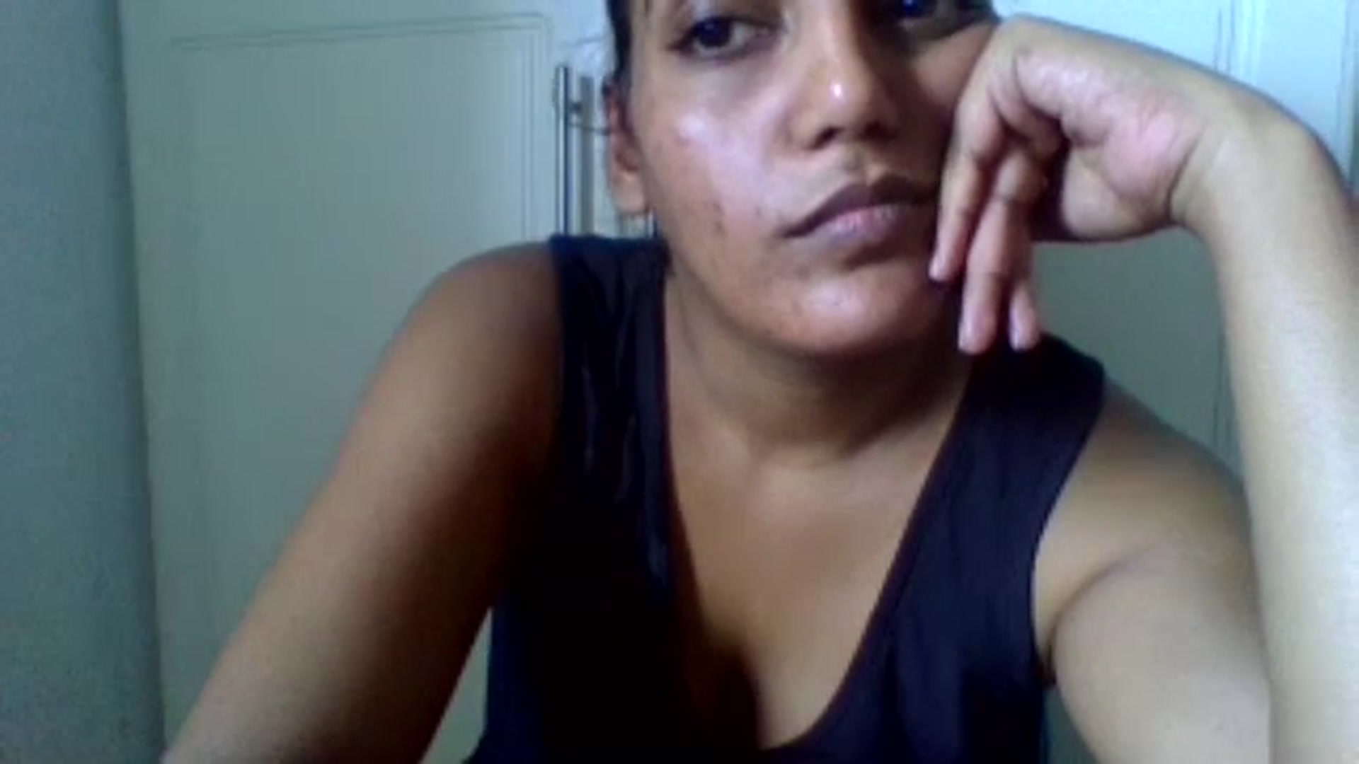 Gallery image thumbnail from FOXYINDIANX's myfreecams stream on, 01/30/2025, 12:00 image 17 of 20
