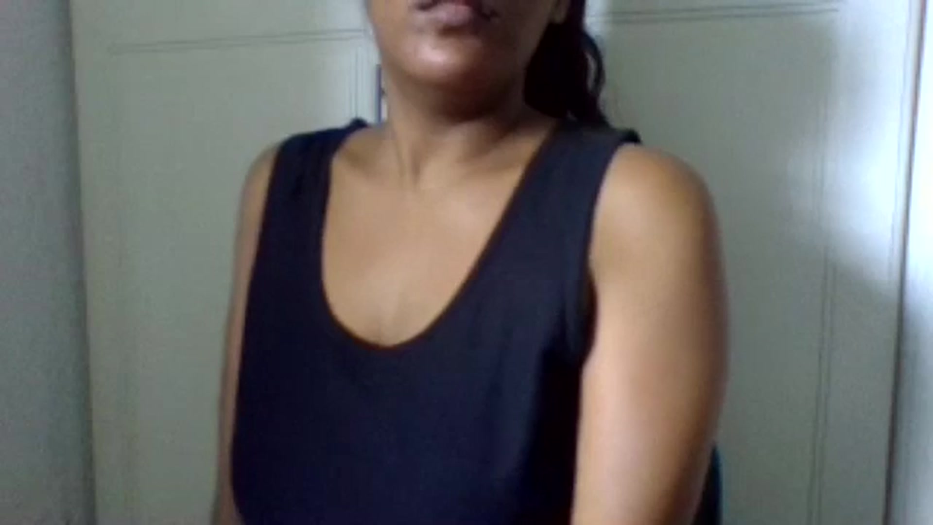 Gallery image thumbnail from FOXYINDIANX's myfreecams stream on, 01/30/2025, 12:00 image 13 of 20