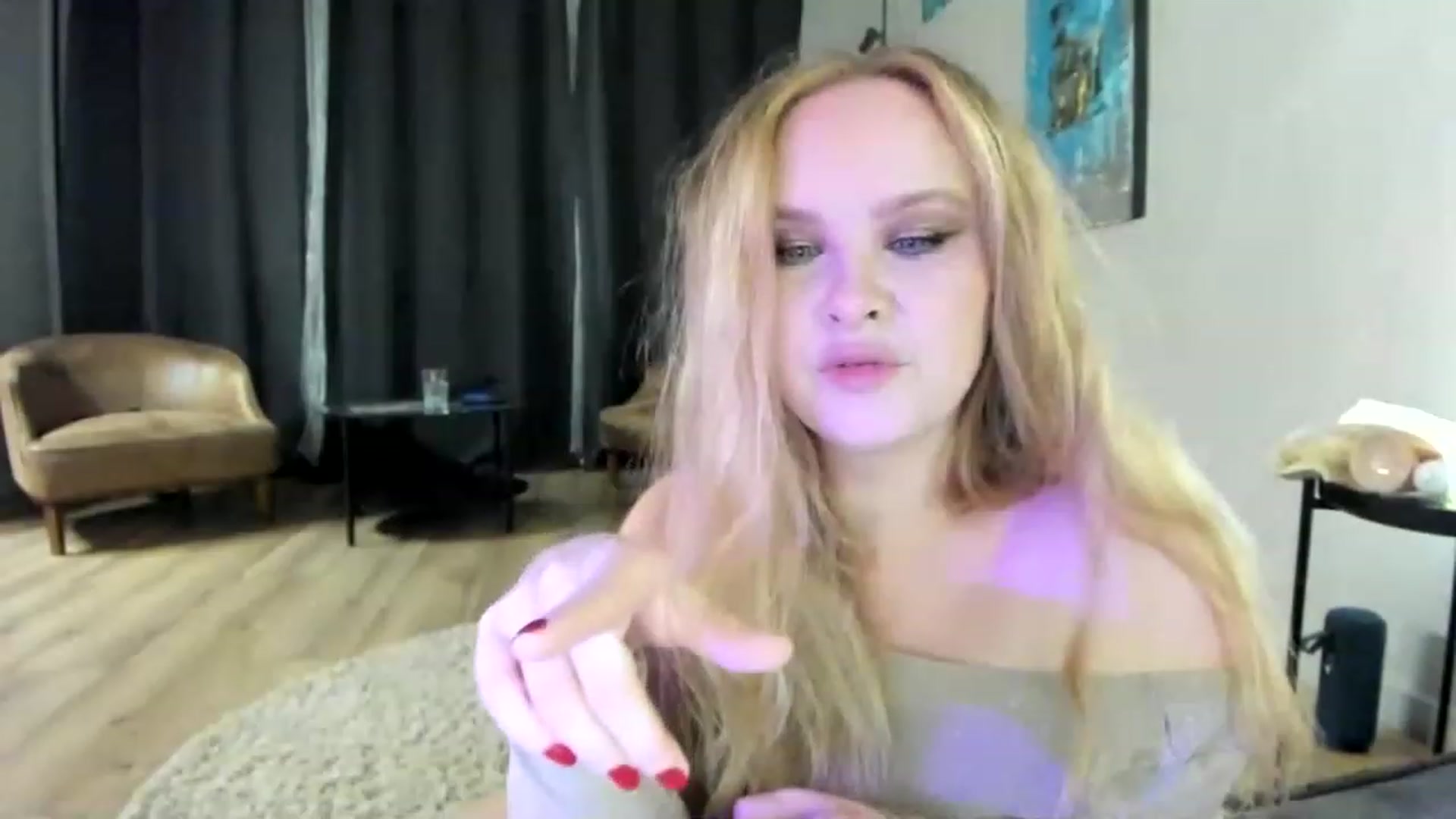 Gallery image thumbnail from F_L_E_U_R's myfreecams stream on, 12/31/2022, 24:52 image 15 of 20