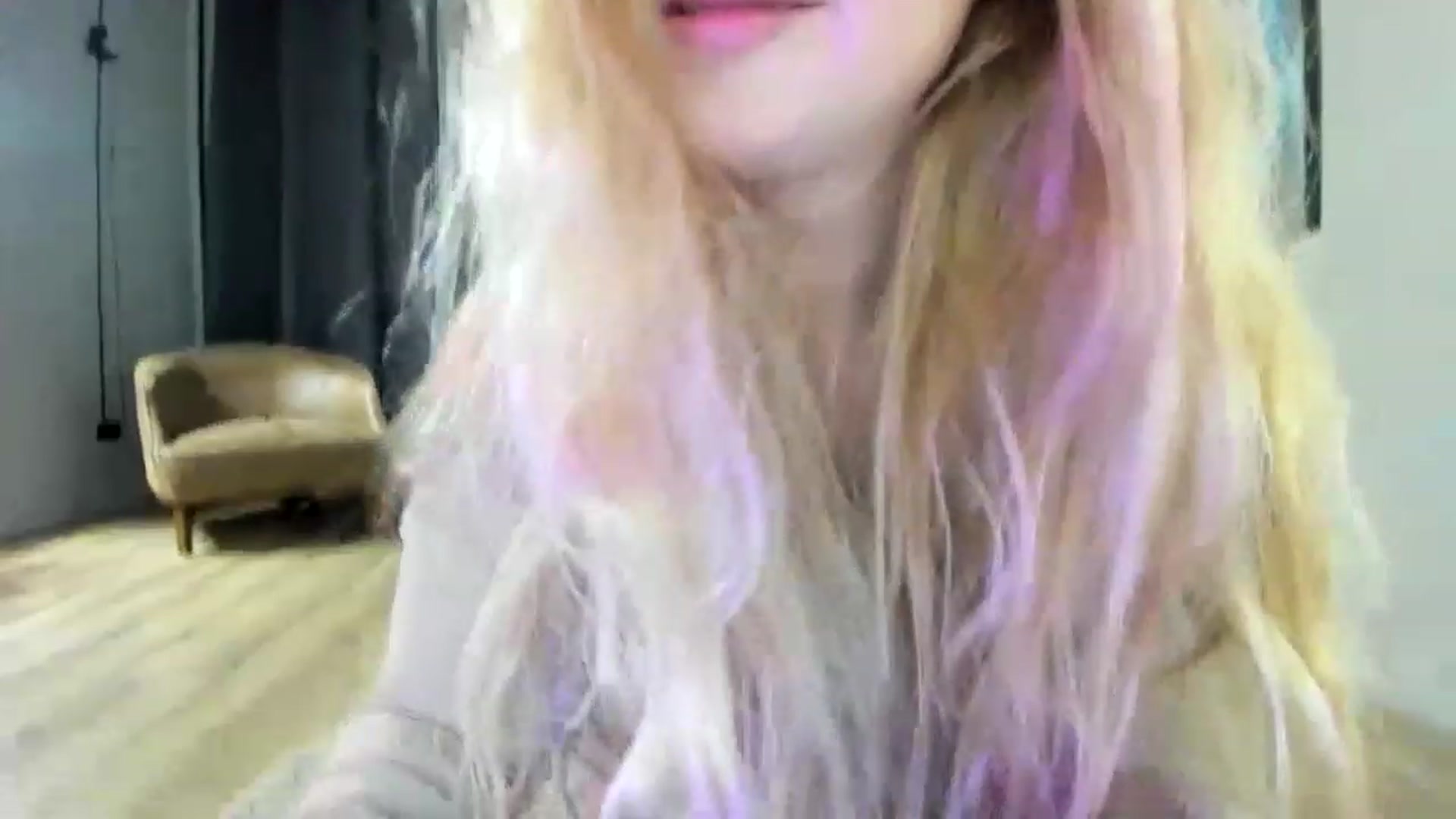 Gallery image thumbnail from F_L_E_U_R's myfreecams stream on, 12/31/2022, 24:52 image 10 of 20