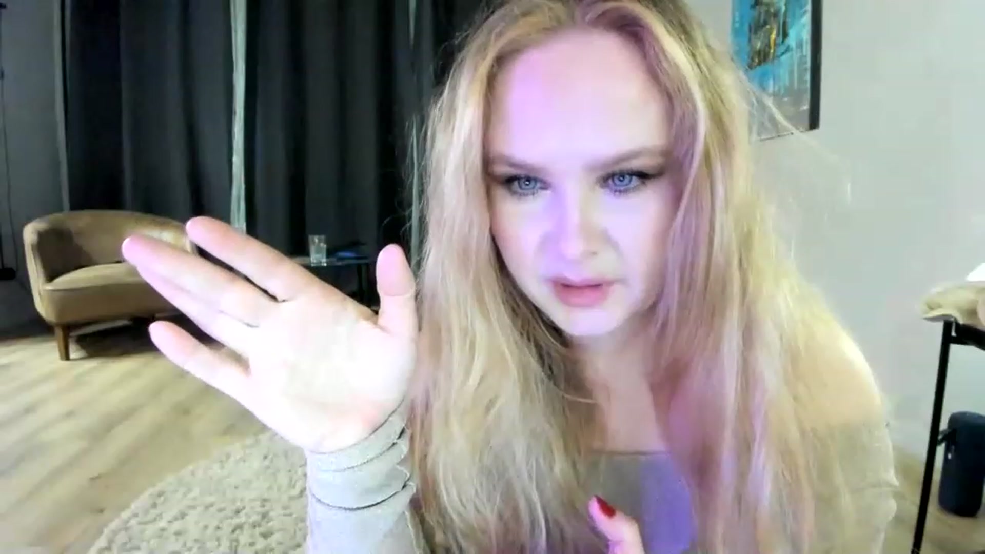 Gallery image thumbnail from F_L_E_U_R's myfreecams stream on, 12/31/2022, 24:52 image 12 of 20