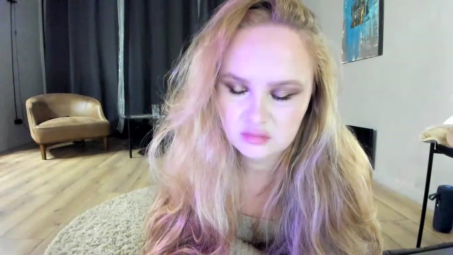 Gallery image thumbnail from F_L_E_U_R's myfreecams stream on, 12/31/2022, 24:52 image 1 of 20