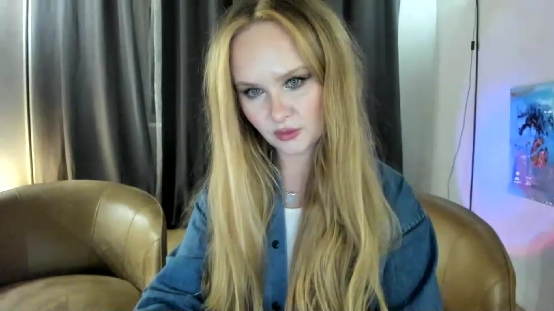 Gallery image thumbnail from F_L_E_U_R's myfreecams stream on, 01/08/2023, 19:05 image 5 of 20