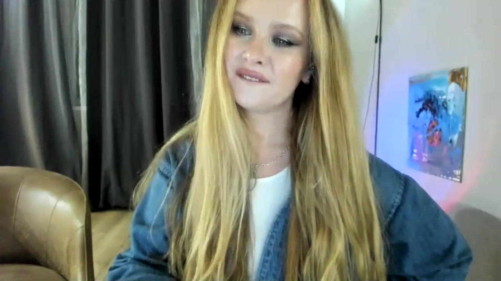 Gallery image thumbnail from F_L_E_U_R's myfreecams stream on, 01/08/2023, 19:05 image 3 of 20