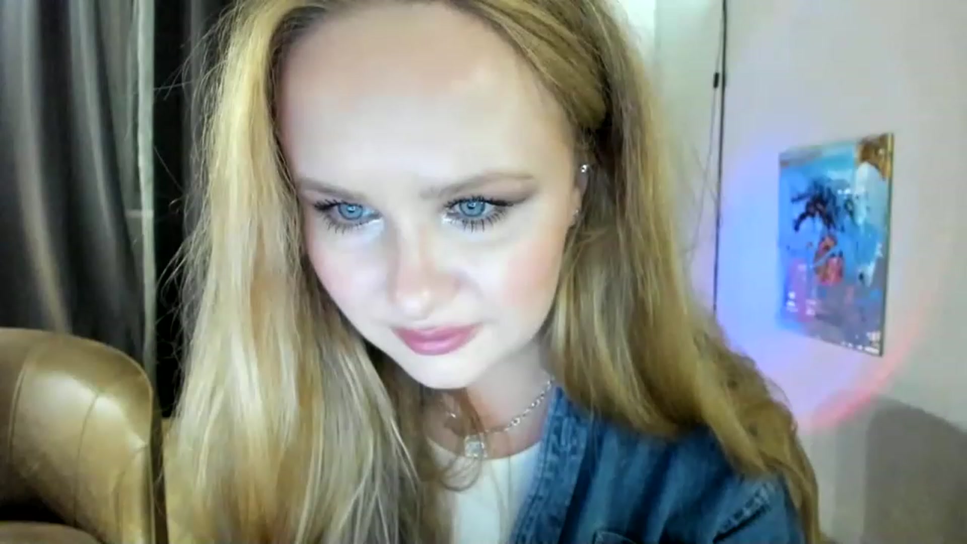 Gallery image thumbnail from F_L_E_U_R's myfreecams stream on, 01/08/2023, 19:05 image 13 of 20
