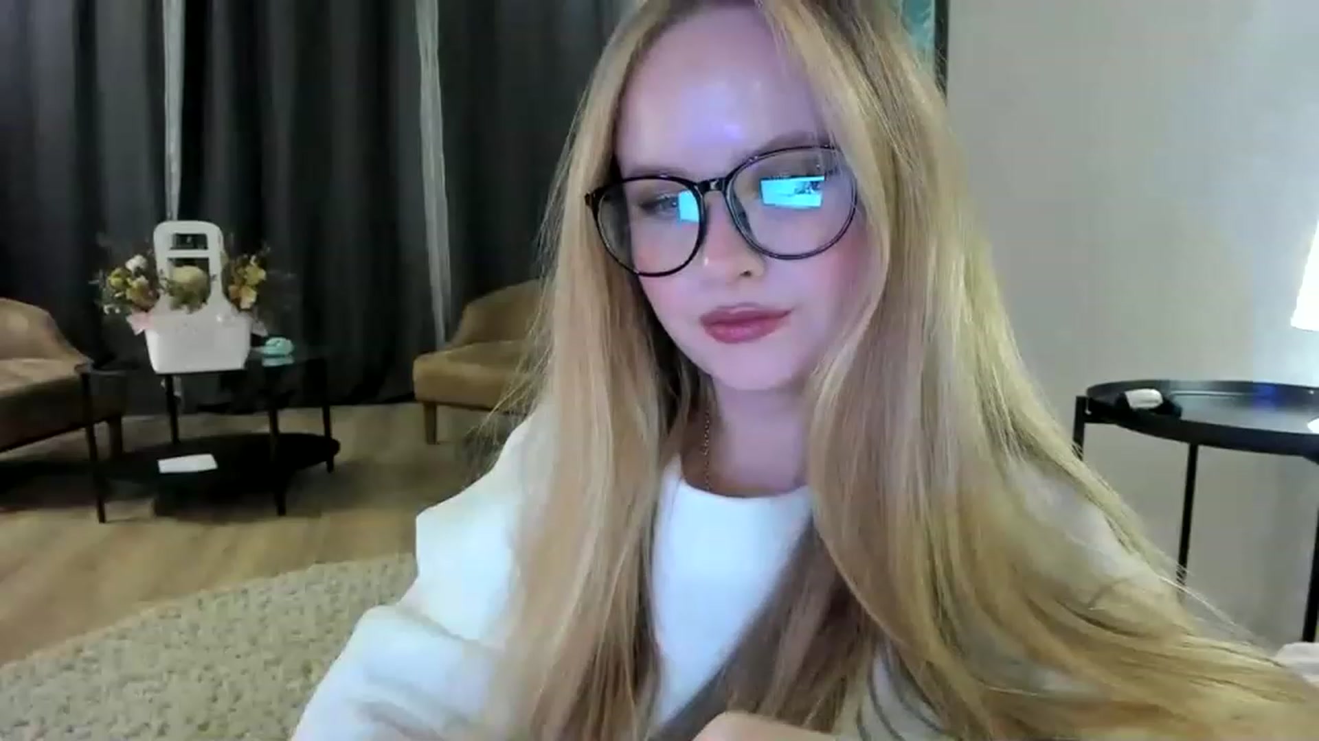Gallery image thumbnail from F_L_E_U_R's myfreecams stream on, 01/29/2023, 18:24 image 10 of 20
