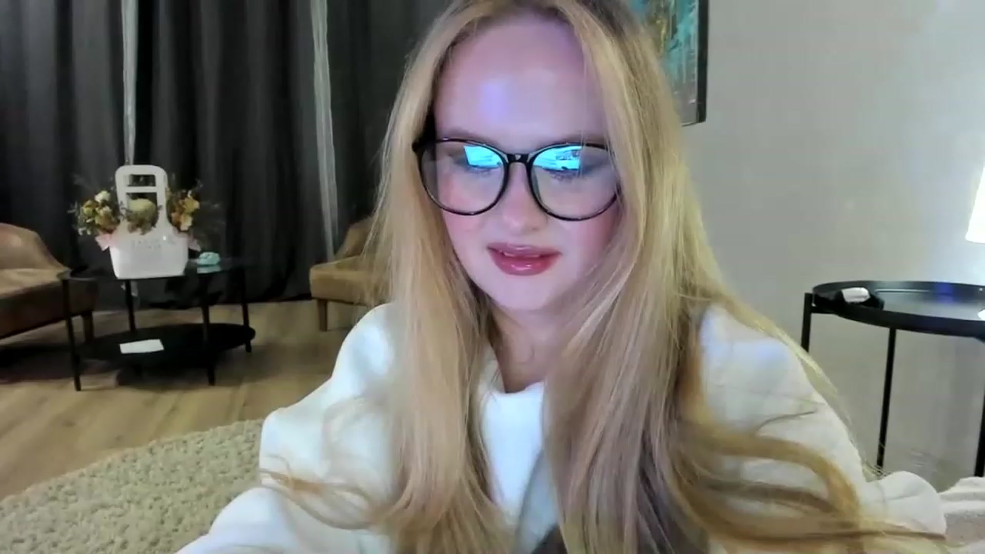 Gallery image thumbnail from F_L_E_U_R's myfreecams stream on, 01/29/2023, 18:24 image 12 of 20