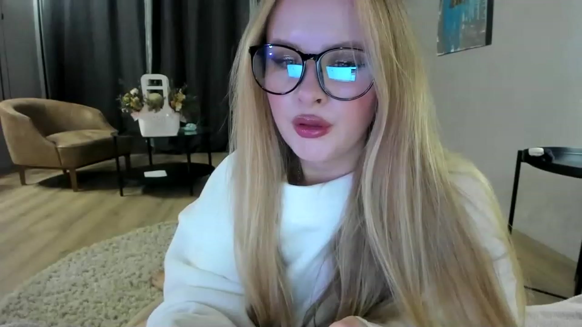 Gallery image thumbnail from F_L_E_U_R's myfreecams stream on, 01/29/2023, 18:24 image 18 of 20
