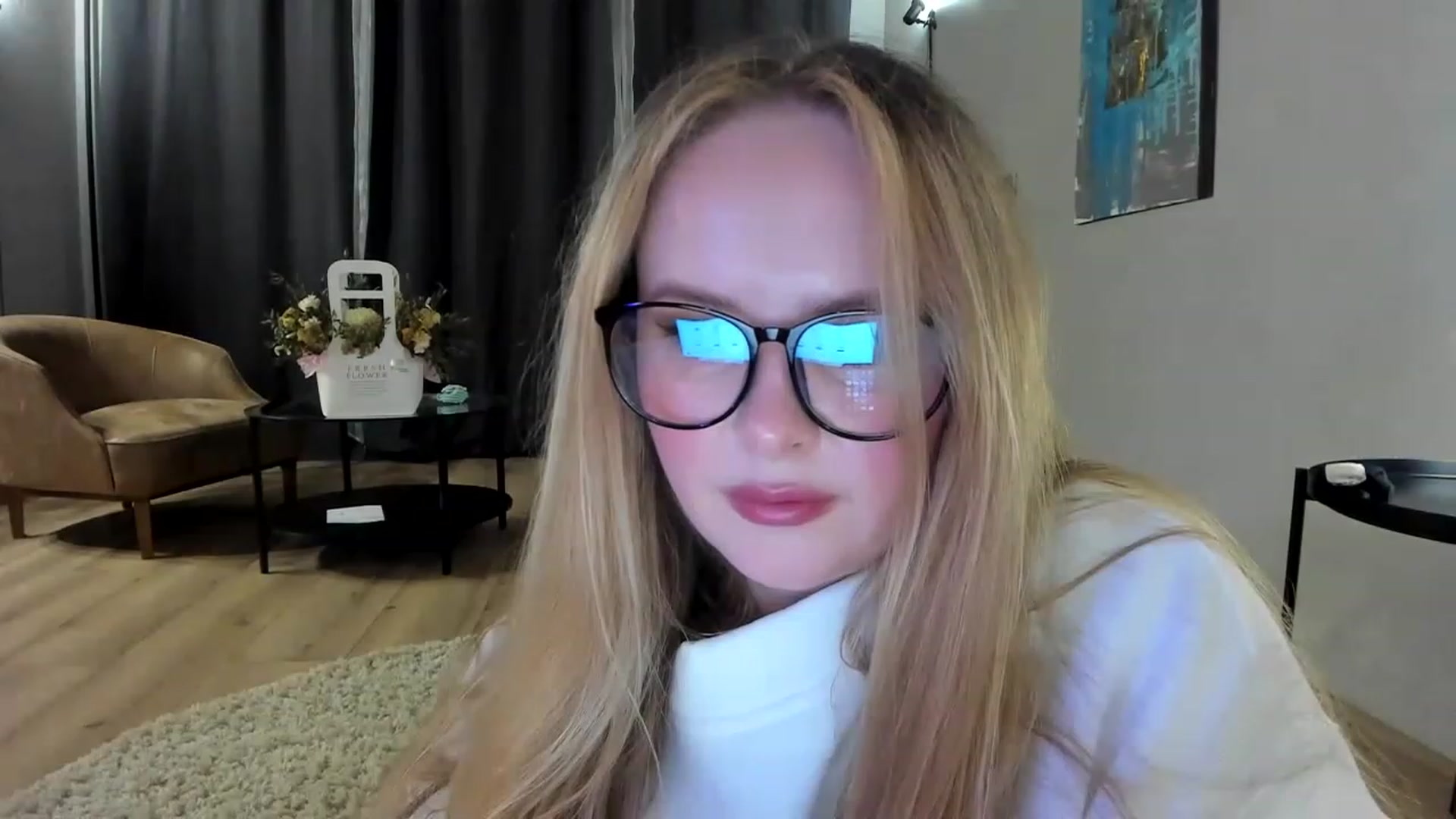 Gallery image thumbnail from F_L_E_U_R's myfreecams stream on, 01/29/2023, 19:29 image 14 of 20