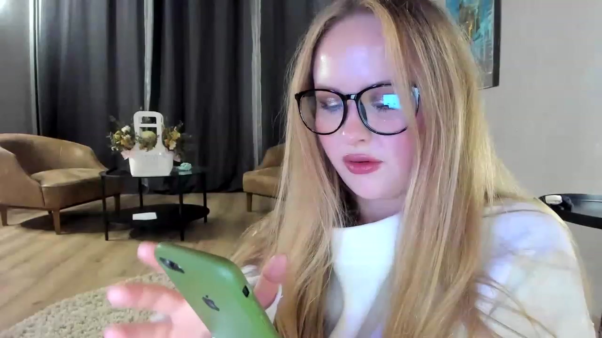 Gallery image thumbnail from F_L_E_U_R's myfreecams stream on, 01/29/2023, 19:29 image 7 of 20