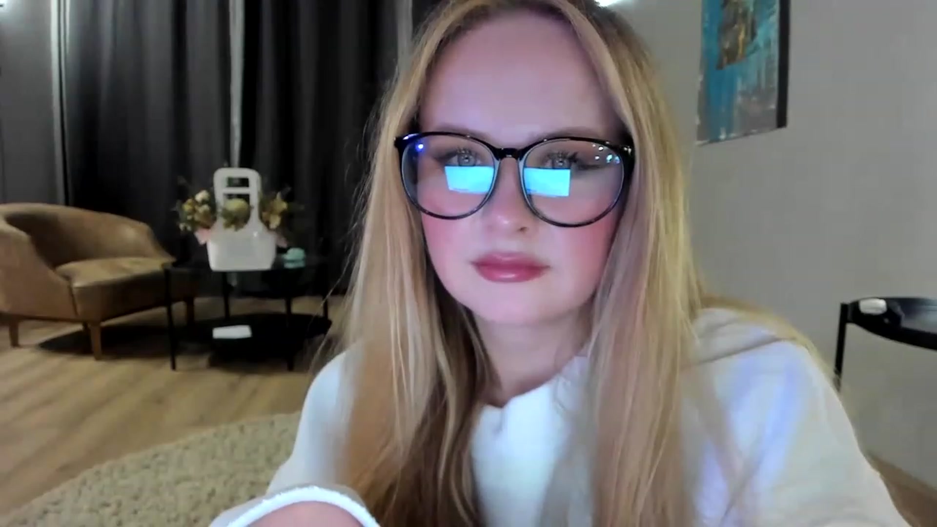 Gallery image thumbnail from F_L_E_U_R's myfreecams stream on, 01/29/2023, 19:29 image 18 of 20