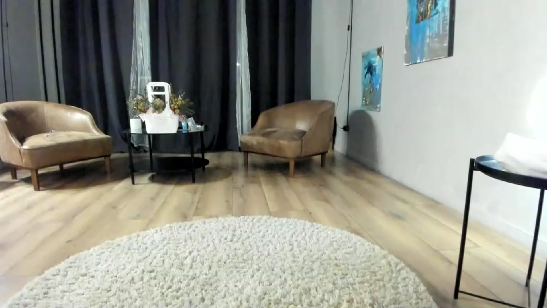 Gallery image thumbnail from F_L_E_U_R's myfreecams stream on, 02/11/2023, 22:39 image 9 of 20