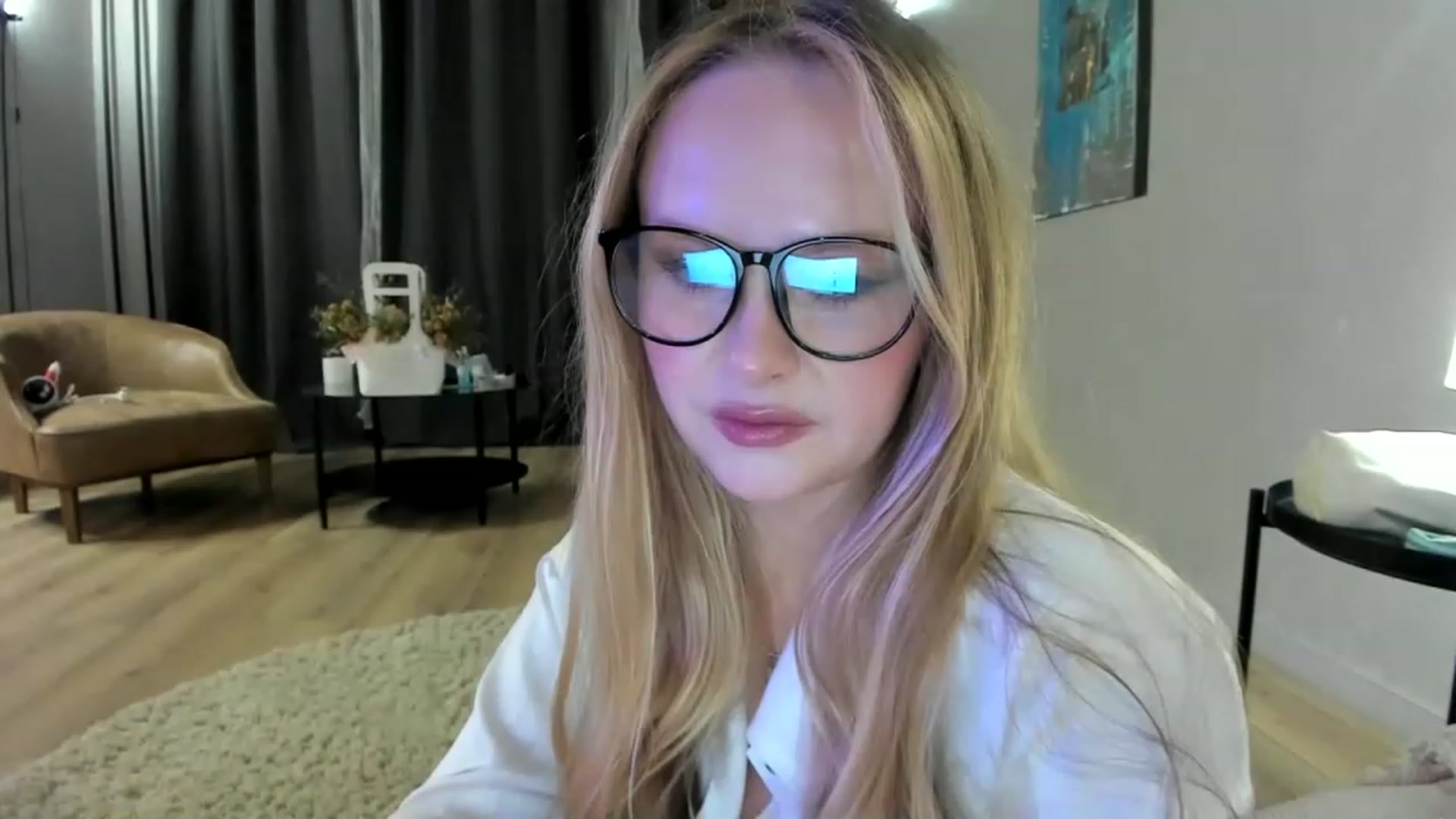 Gallery image thumbnail from F_L_E_U_R's myfreecams stream on, 02/12/2023, 21:09 image 1 of 20