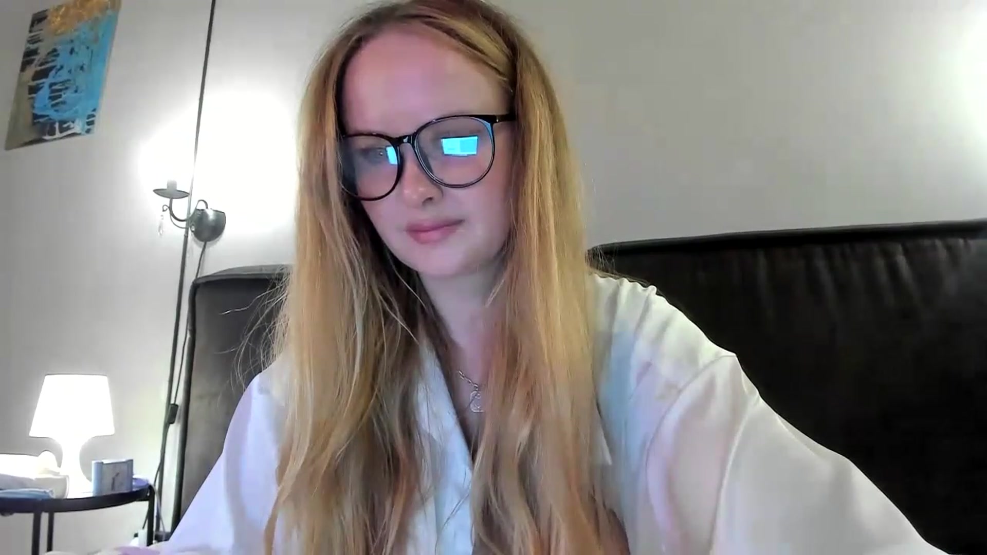 Gallery image thumbnail from F_L_E_U_R's myfreecams stream on, 02/12/2023, 23:05 image 12 of 20