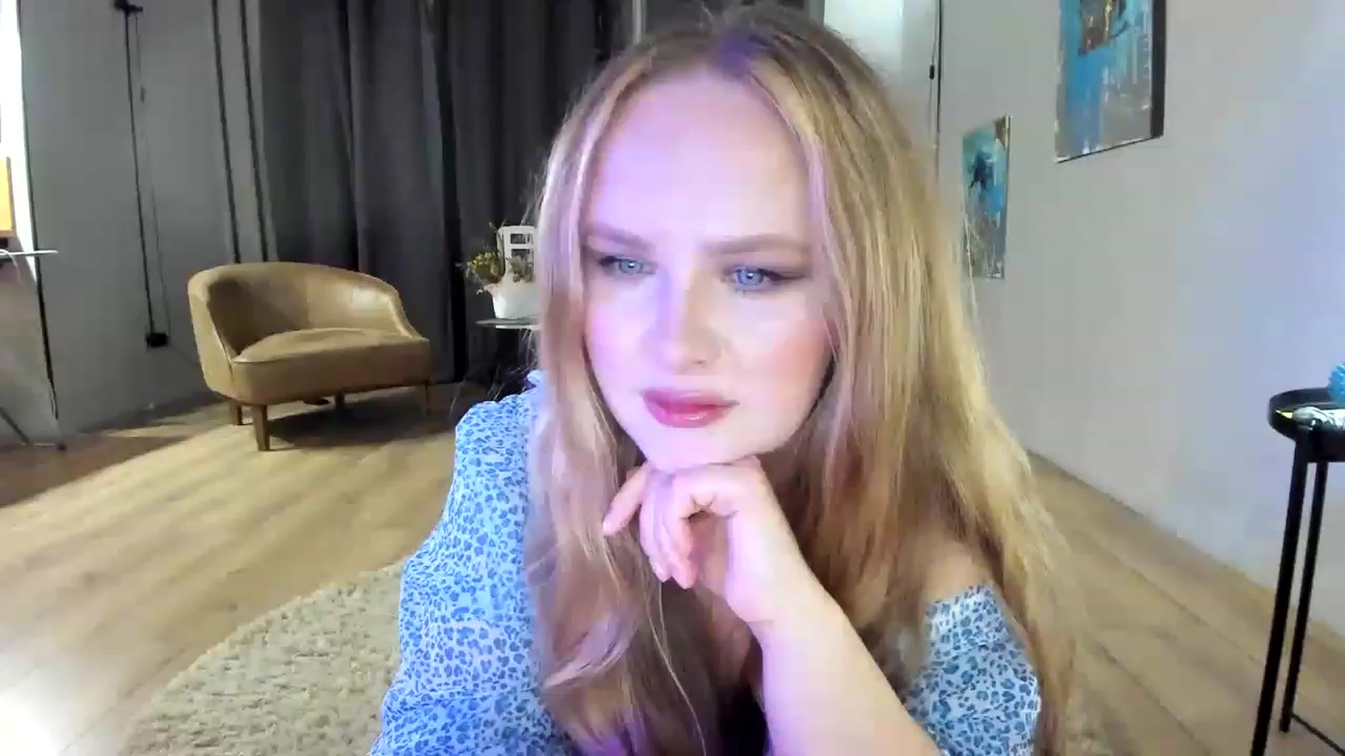 Gallery image thumbnail from F_L_E_U_R's myfreecams stream on, 02/20/2023, 21:29 image 1 of 20