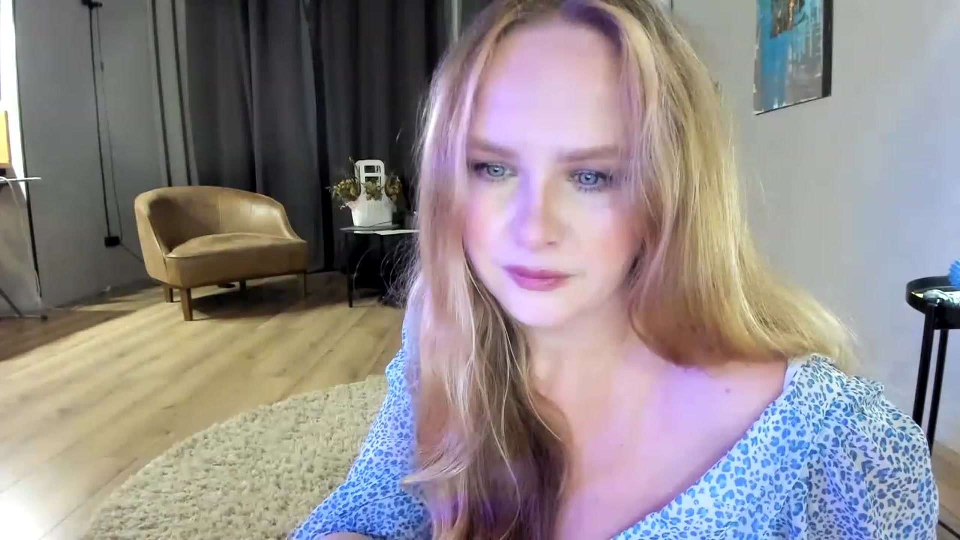 Gallery image thumbnail from F_L_E_U_R's myfreecams stream on, 02/20/2023, 21:29 image 9 of 20