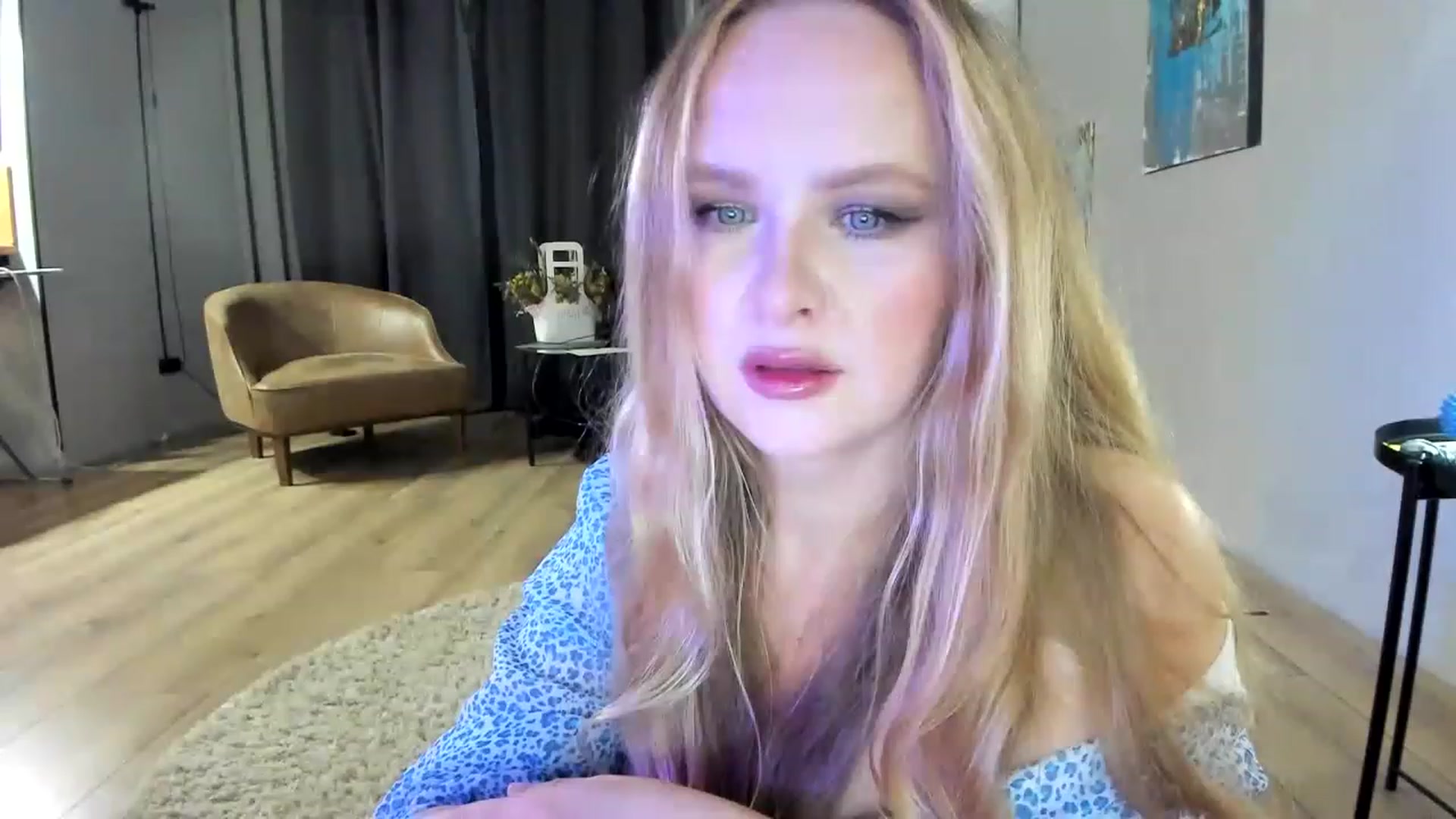 Gallery image thumbnail from F_L_E_U_R's myfreecams stream on, 02/20/2023, 21:29 image 6 of 20