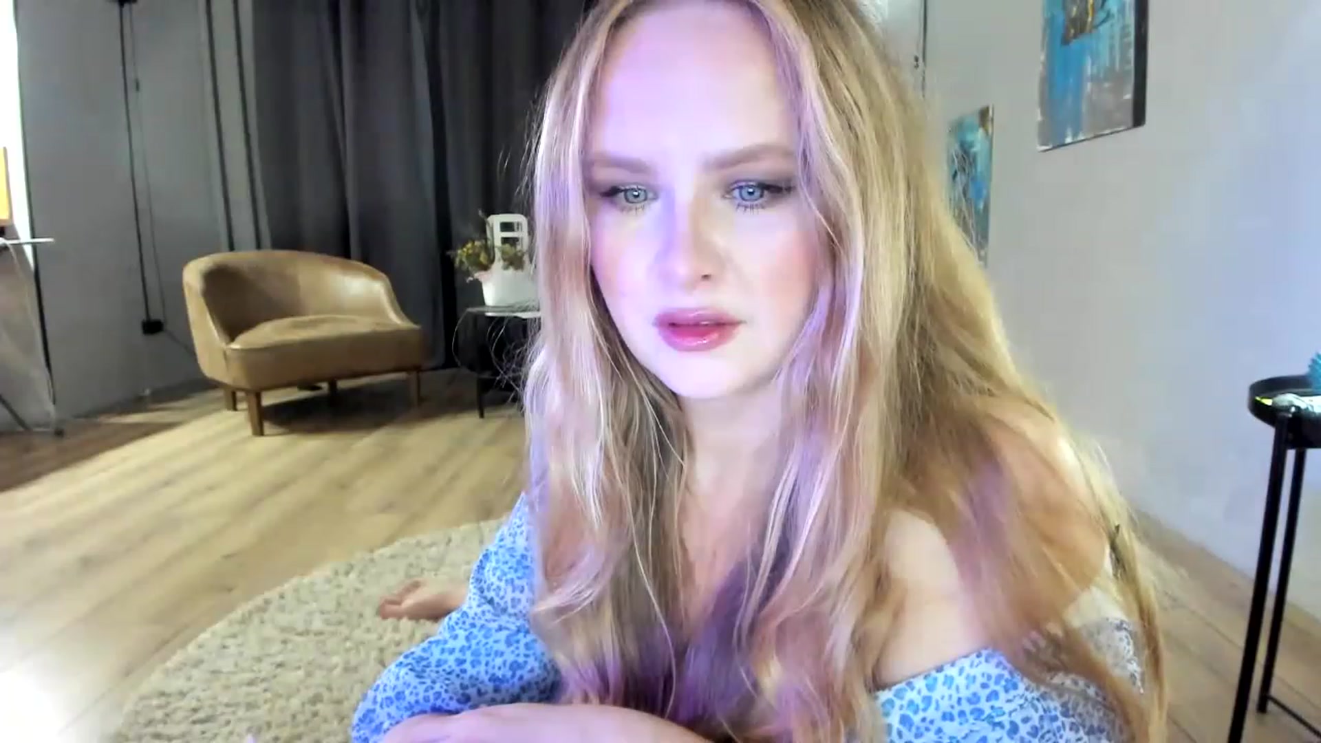 Gallery image thumbnail from F_L_E_U_R's myfreecams stream on, 02/20/2023, 21:29 image 4 of 20