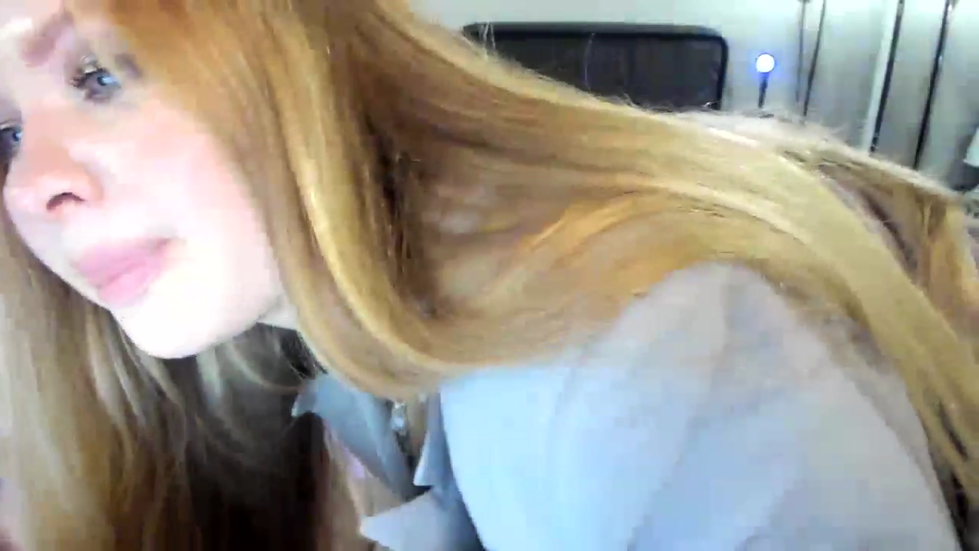 Gallery image thumbnail from F_L_E_U_R's myfreecams stream on, 03/05/2023, 21:26 image 19 of 20