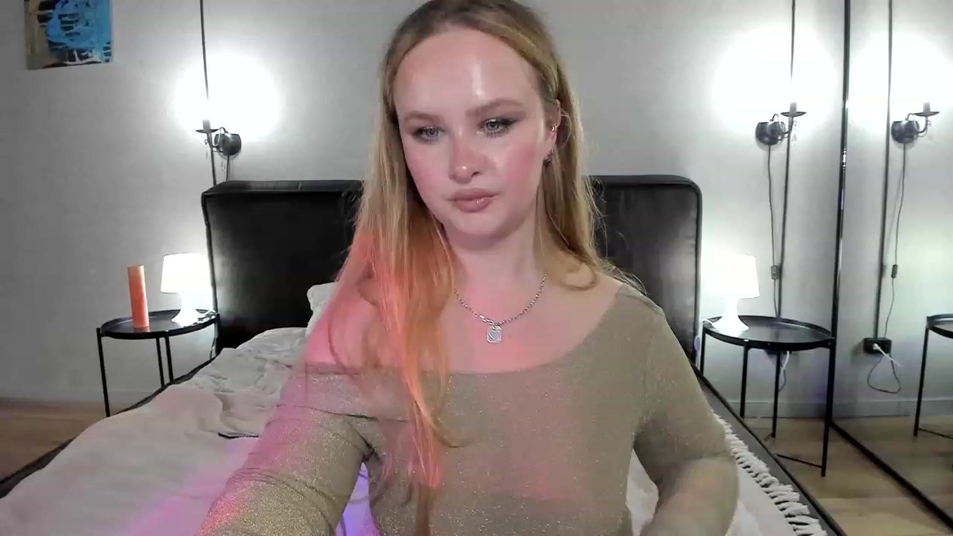 Gallery image thumbnail from F_L_E_U_R's myfreecams stream on, 03/12/2023, 19:05 image 7 of 20