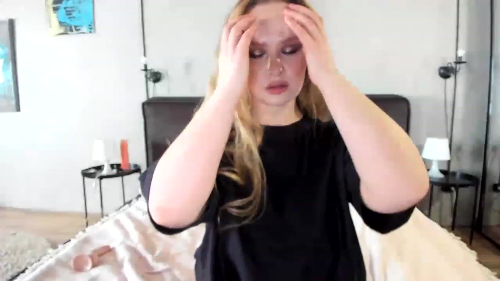 Gallery image thumbnail from F_L_E_U_R's myfreecams stream on, 03/22/2023, 12:04 image 8 of 20