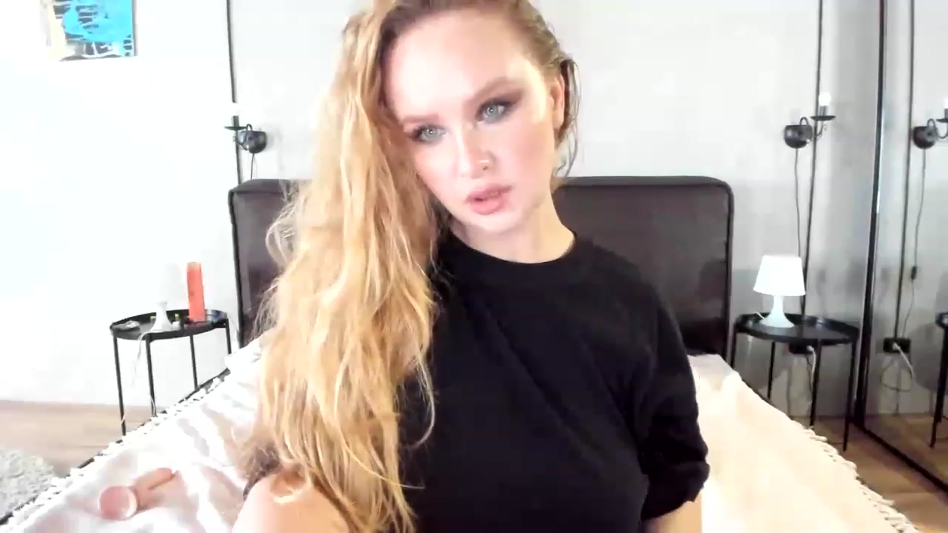 Gallery image thumbnail from F_L_E_U_R's myfreecams stream on, 03/22/2023, 12:04 image 11 of 20